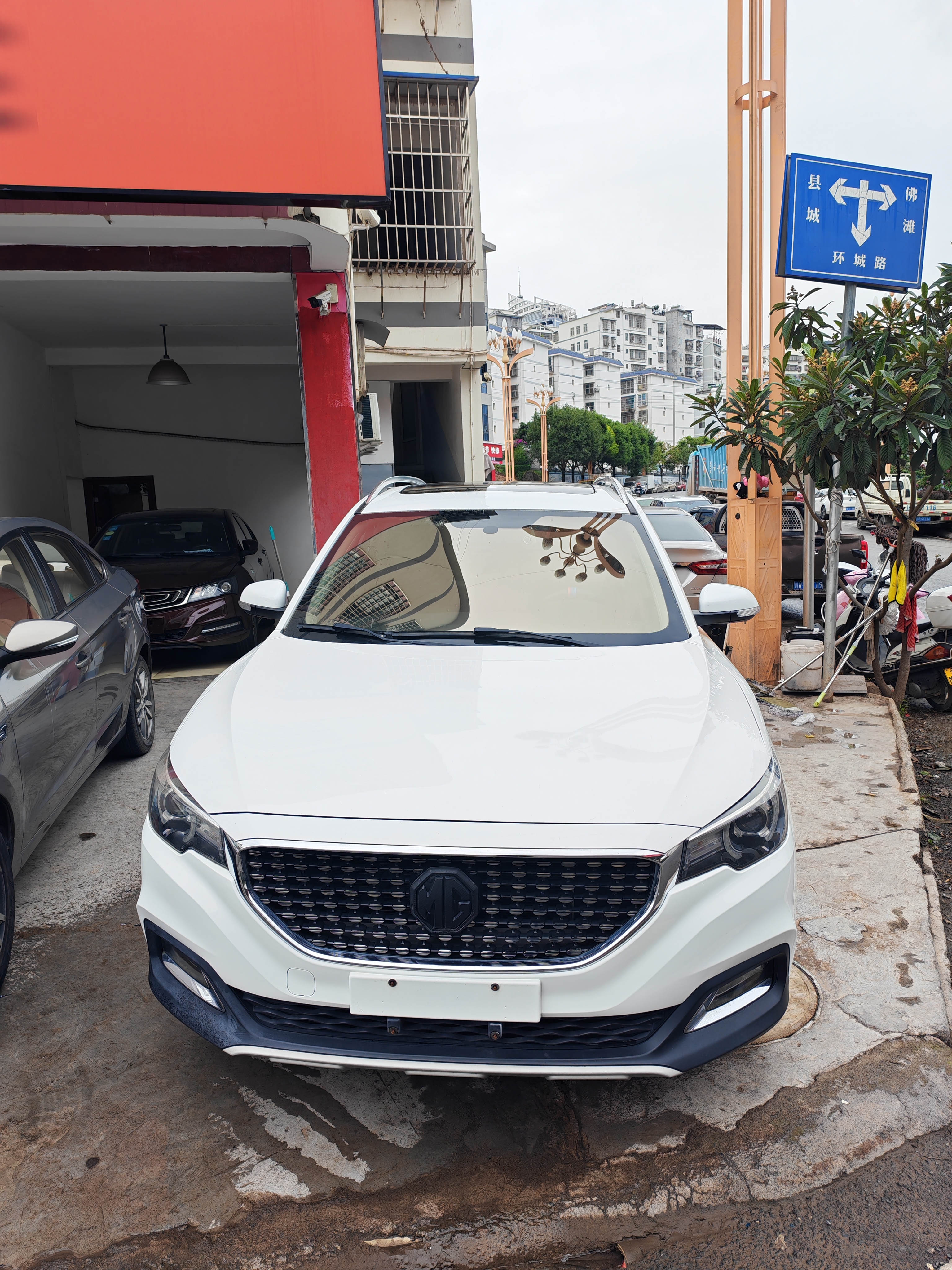 MG ZS 2019 MG ZS 2019 car image