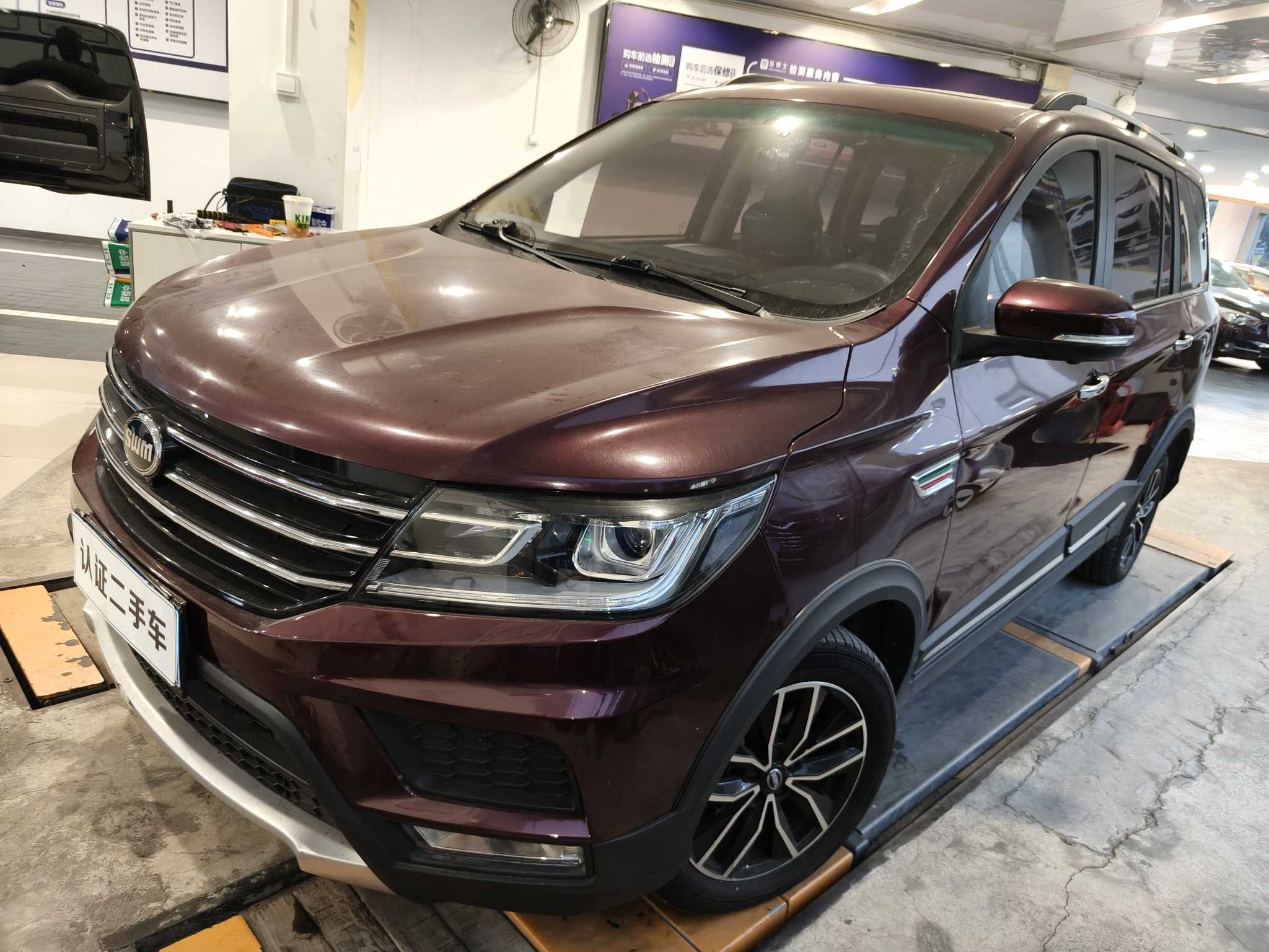 SWM X3 2019 汽车图片 