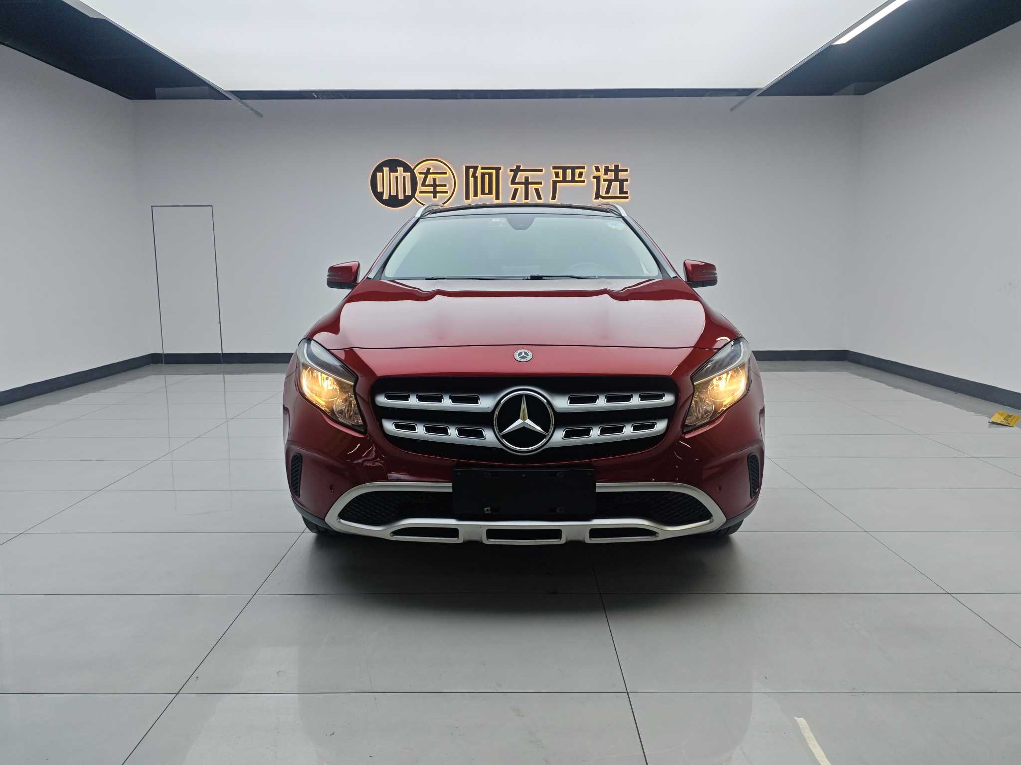 Mercedes-Benz GLA Class 2019 汽车图片 
