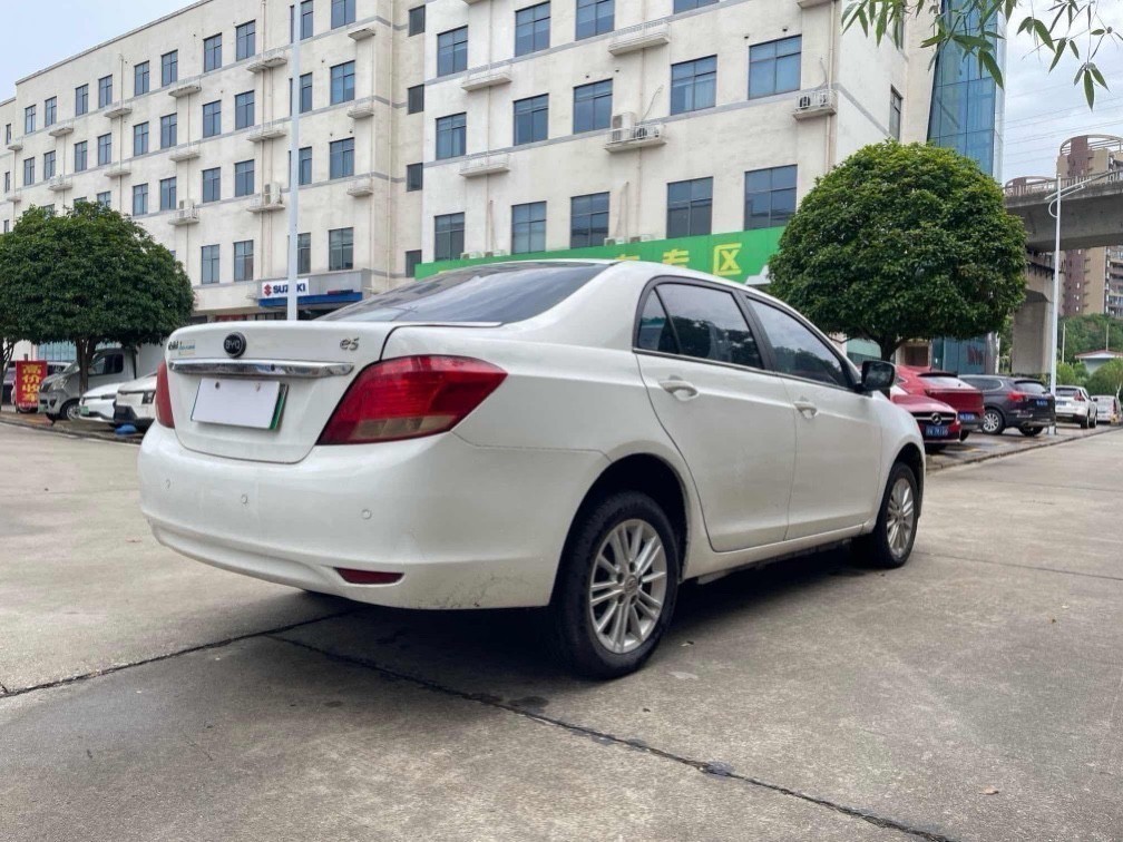 BYD e5 2019 car image 