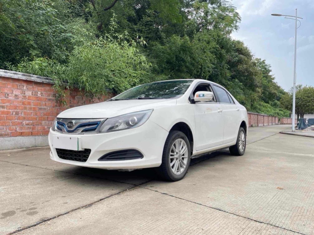 BYD e5 2019 car image 