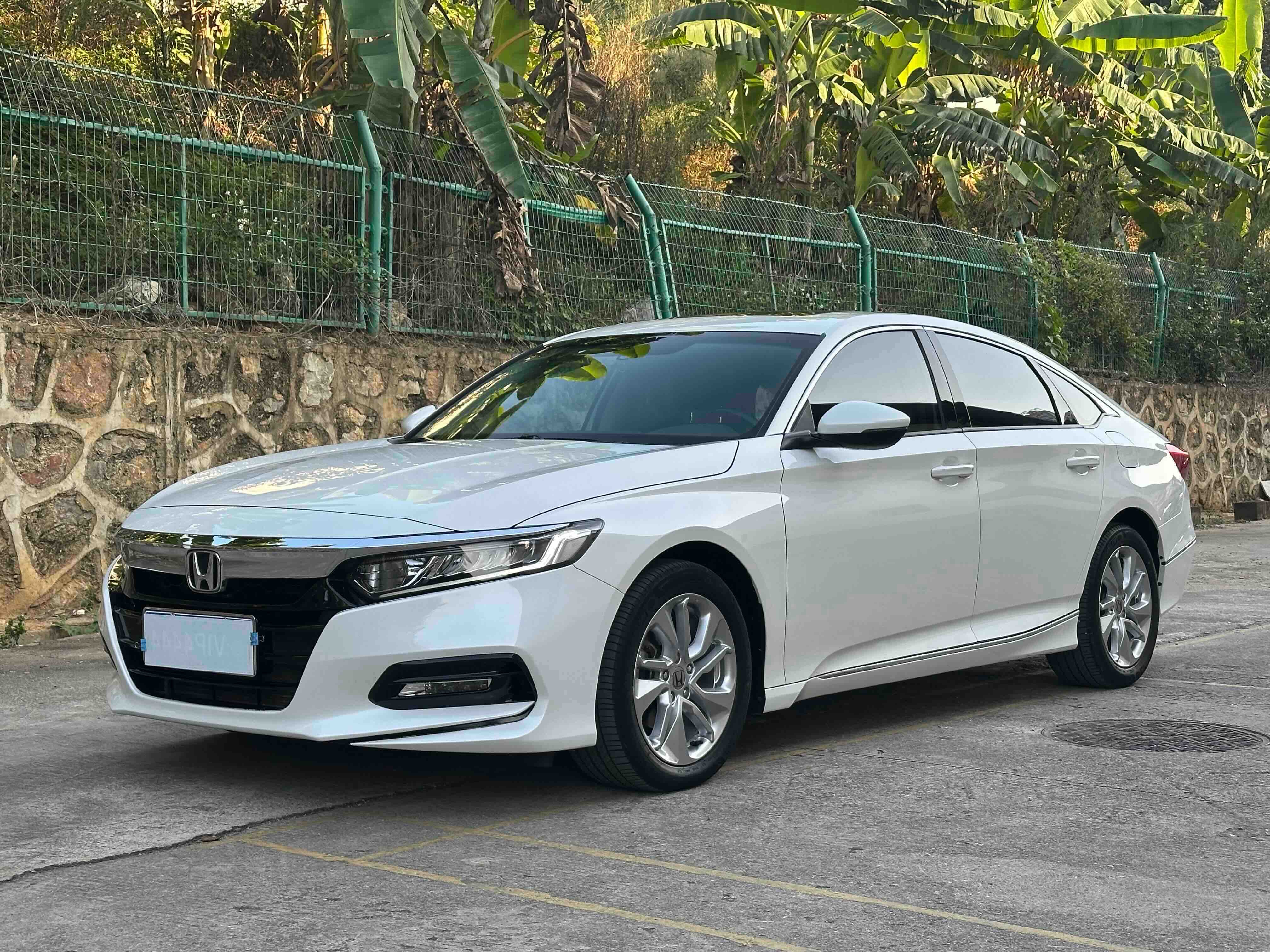 Honda Accord 2019 car image 