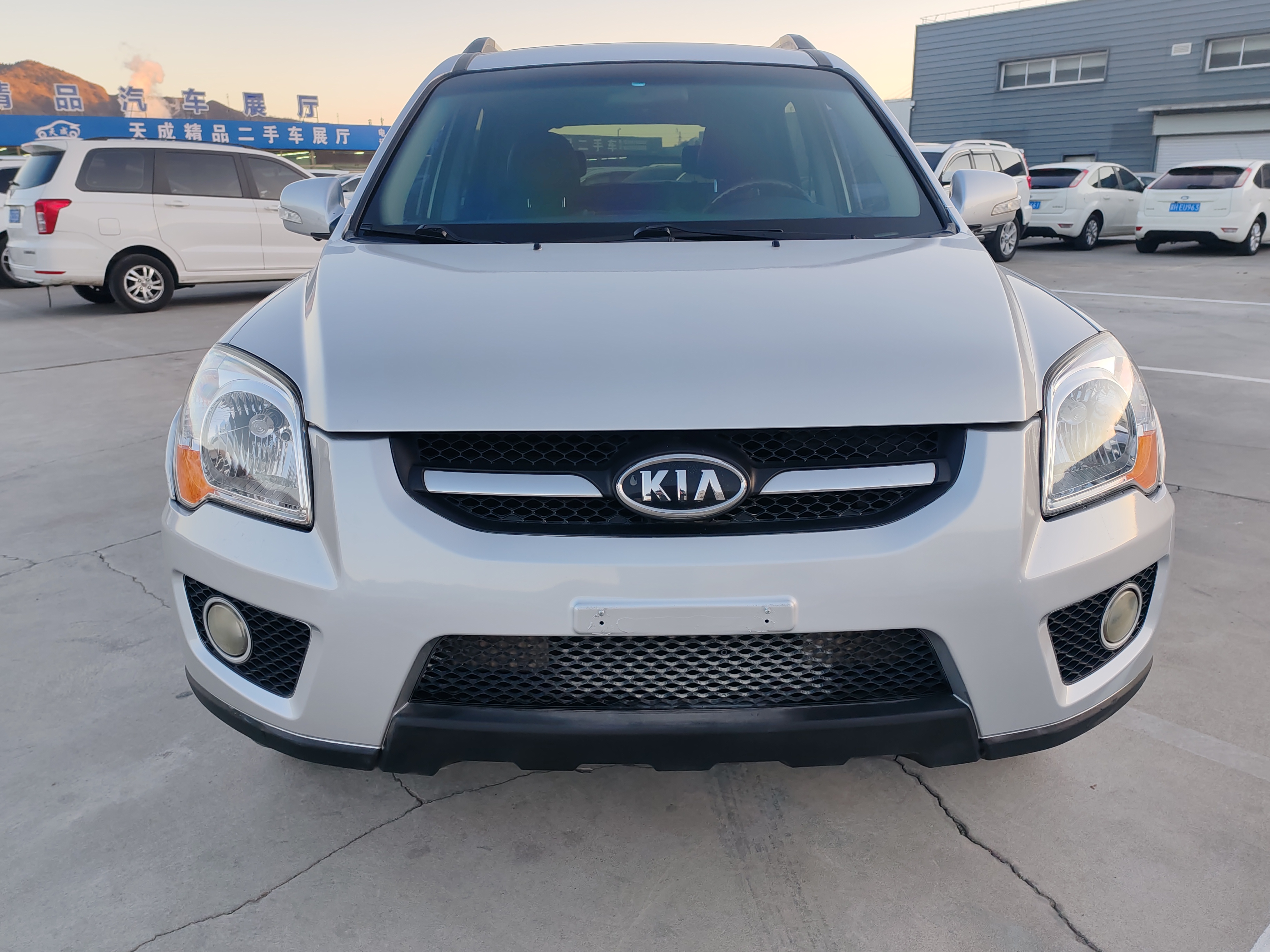 起亚 狮跑 2010 汽车图片 