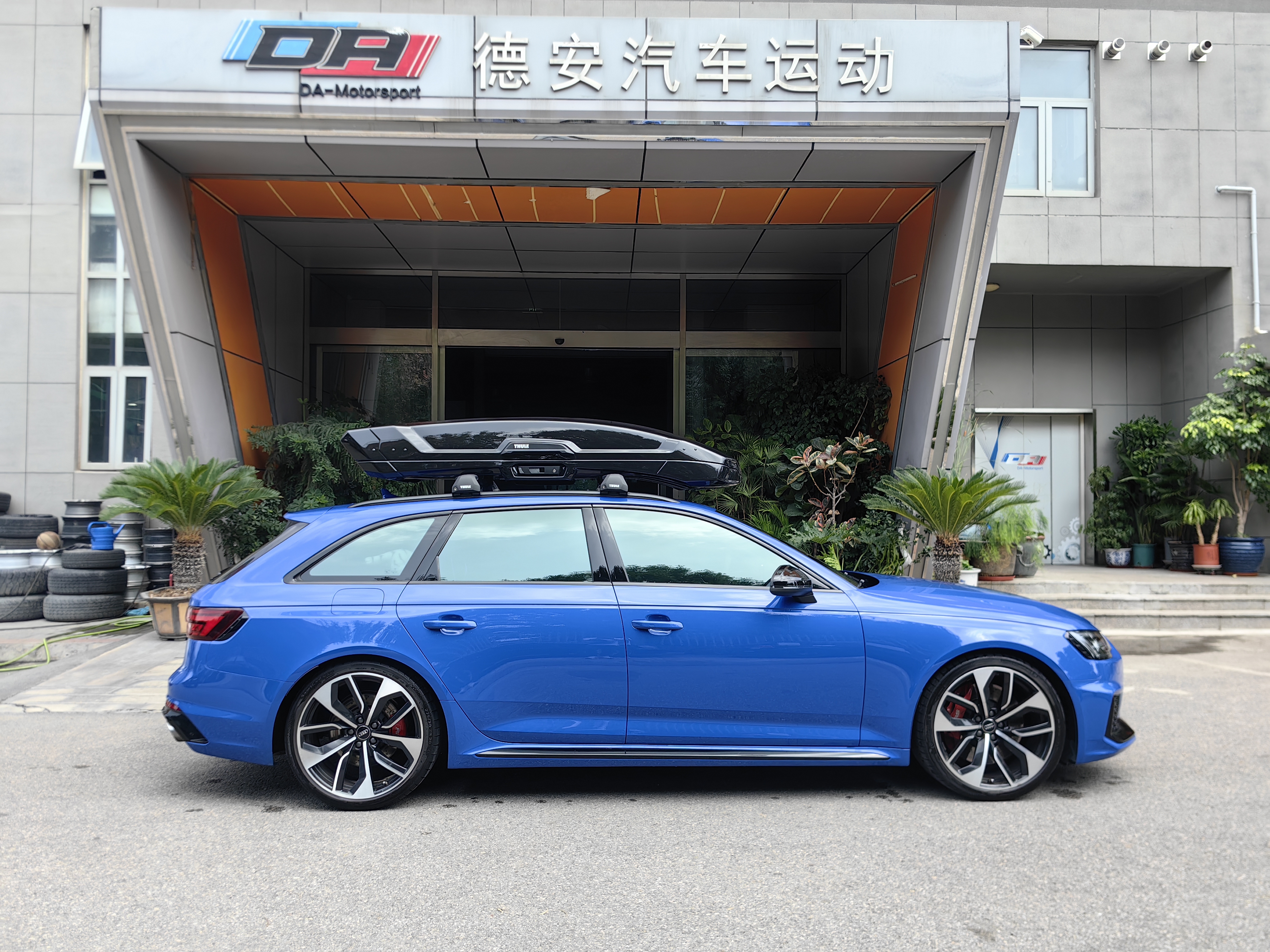 Audi RS 4 2019 car image 