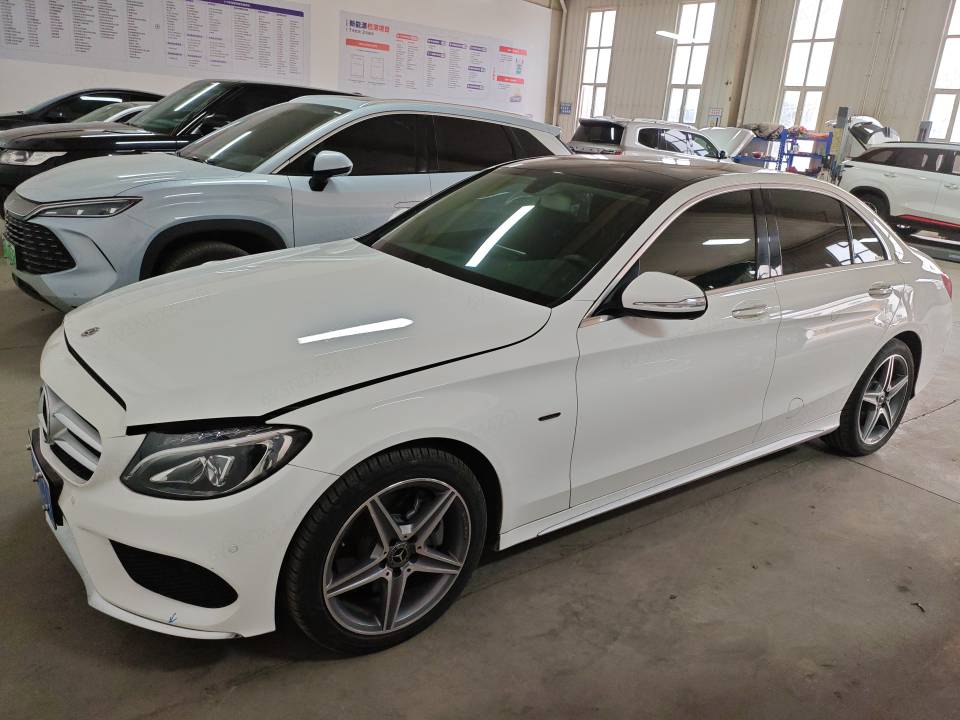 Mercedes-Benz C Class 2018 car image 