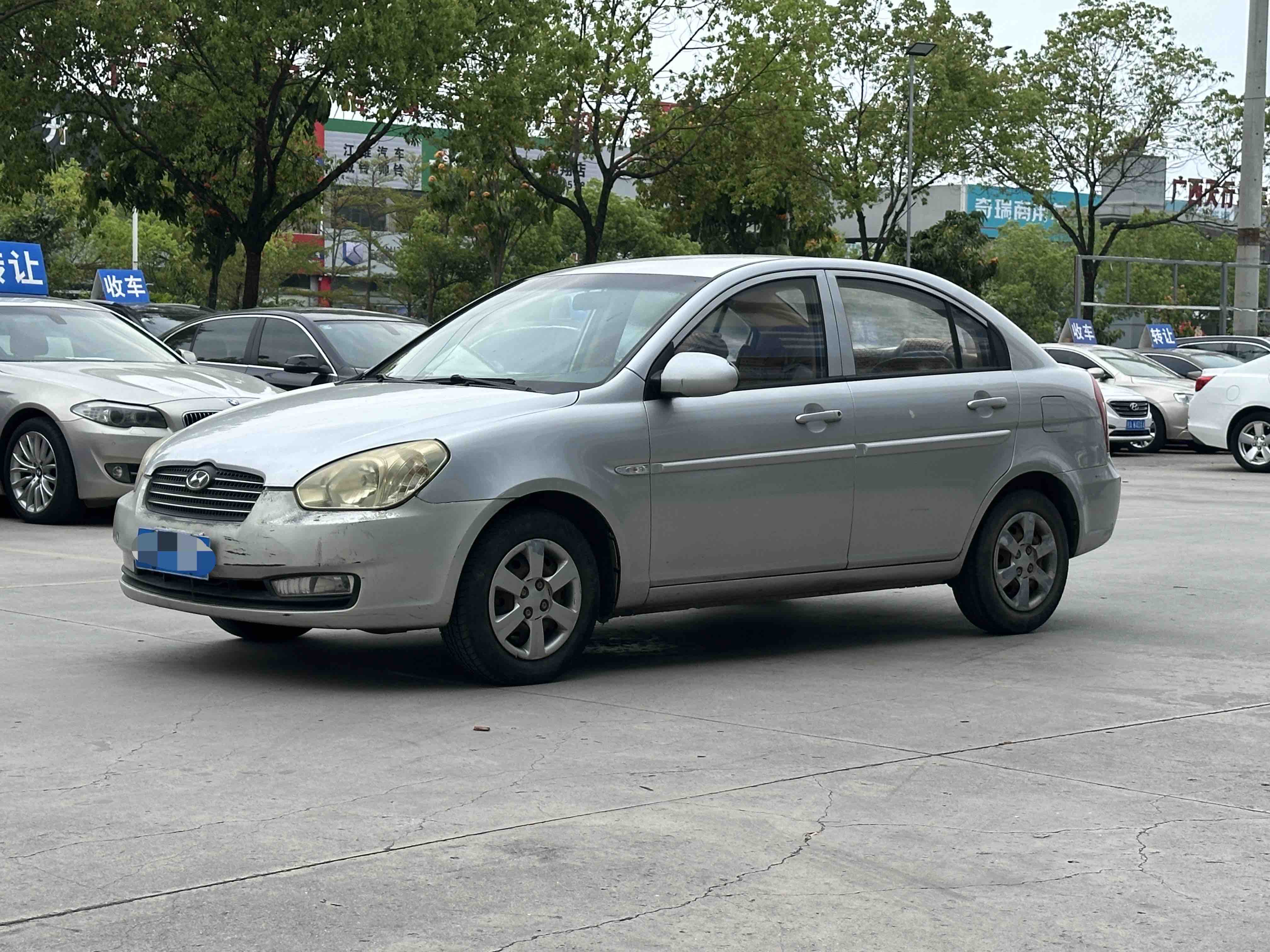 Hyundai Accent 2010 صورة سيارة 