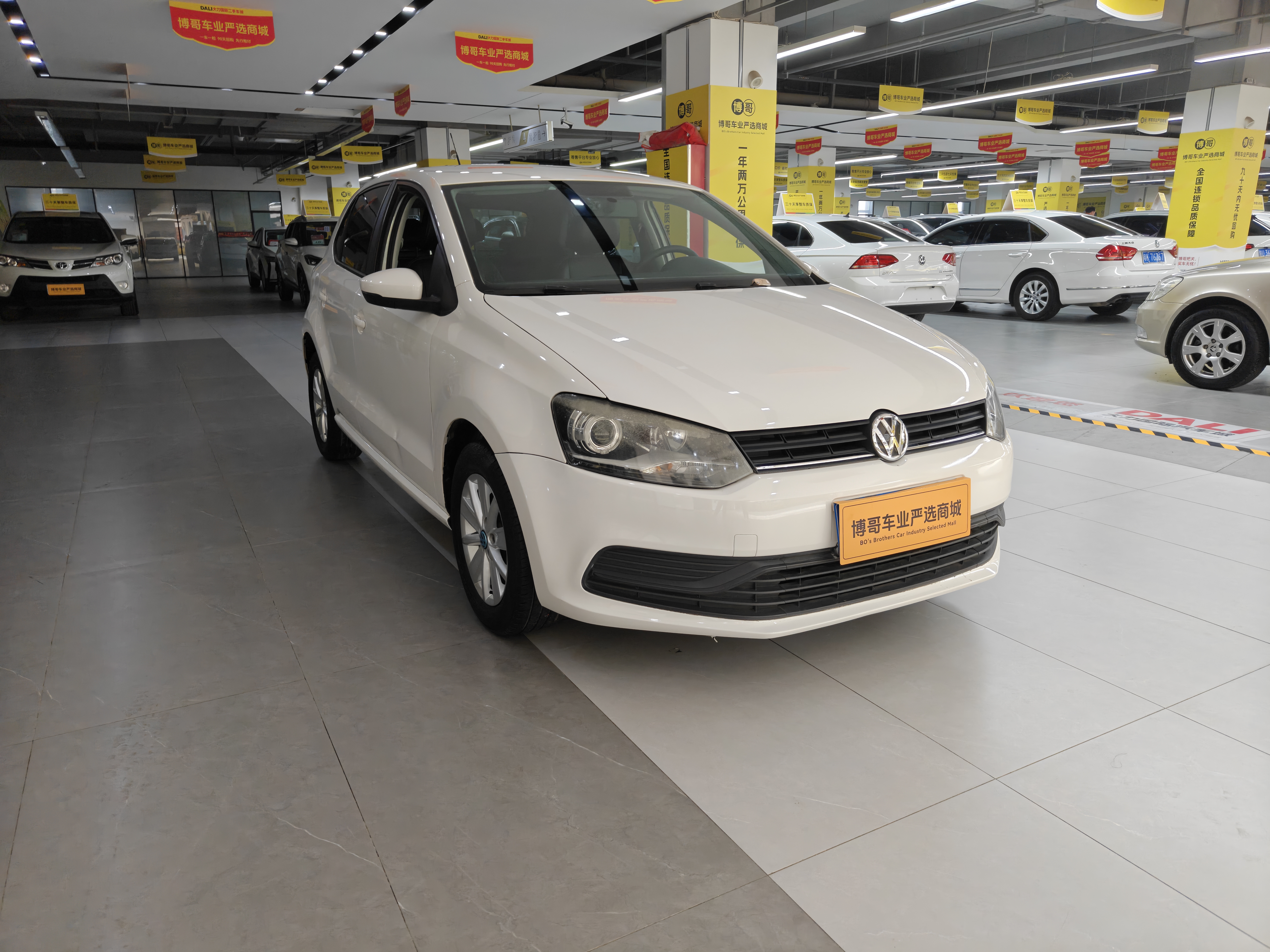 Volkswagen Polo 2018 car image 