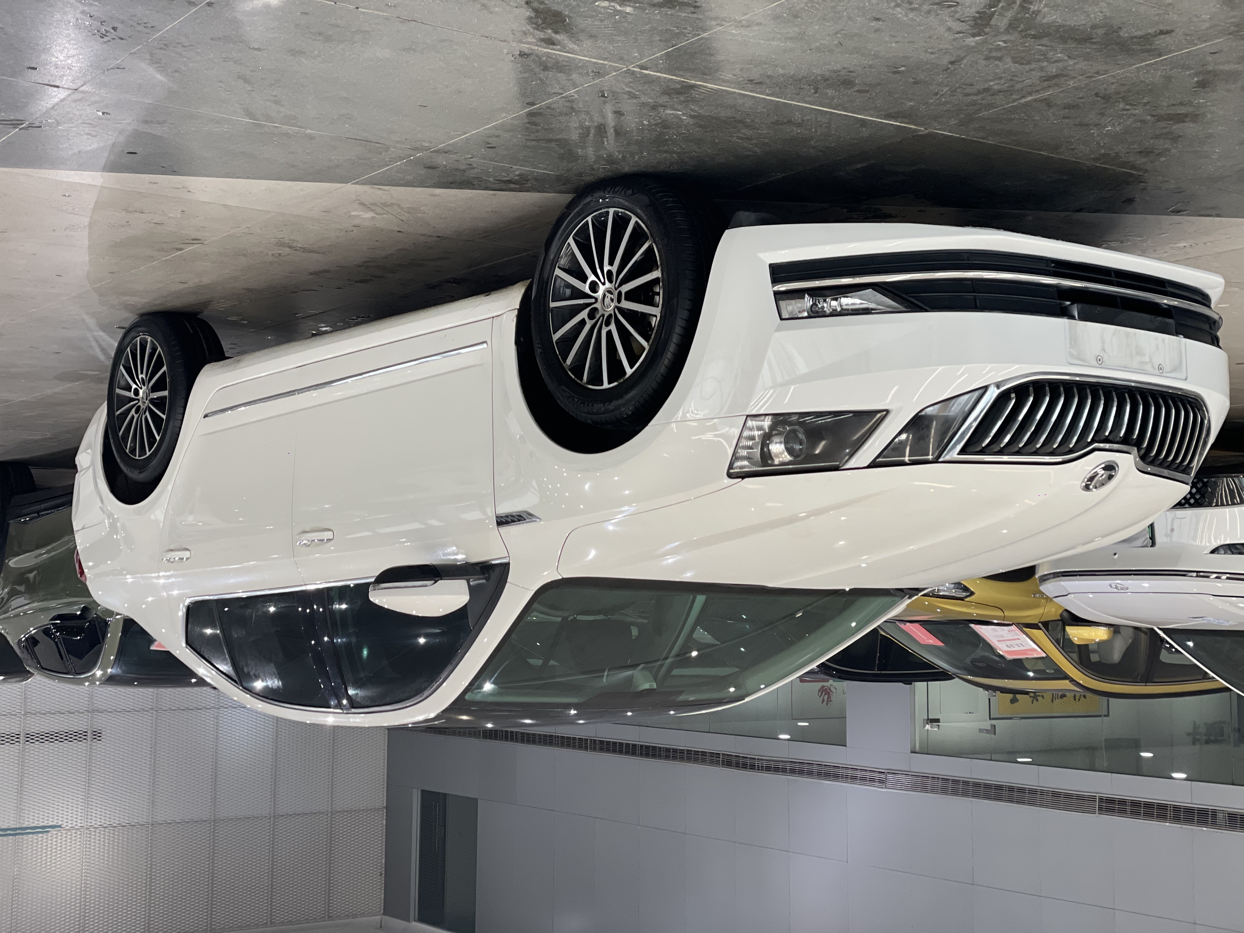 Skoda Octavia 2018 car image 