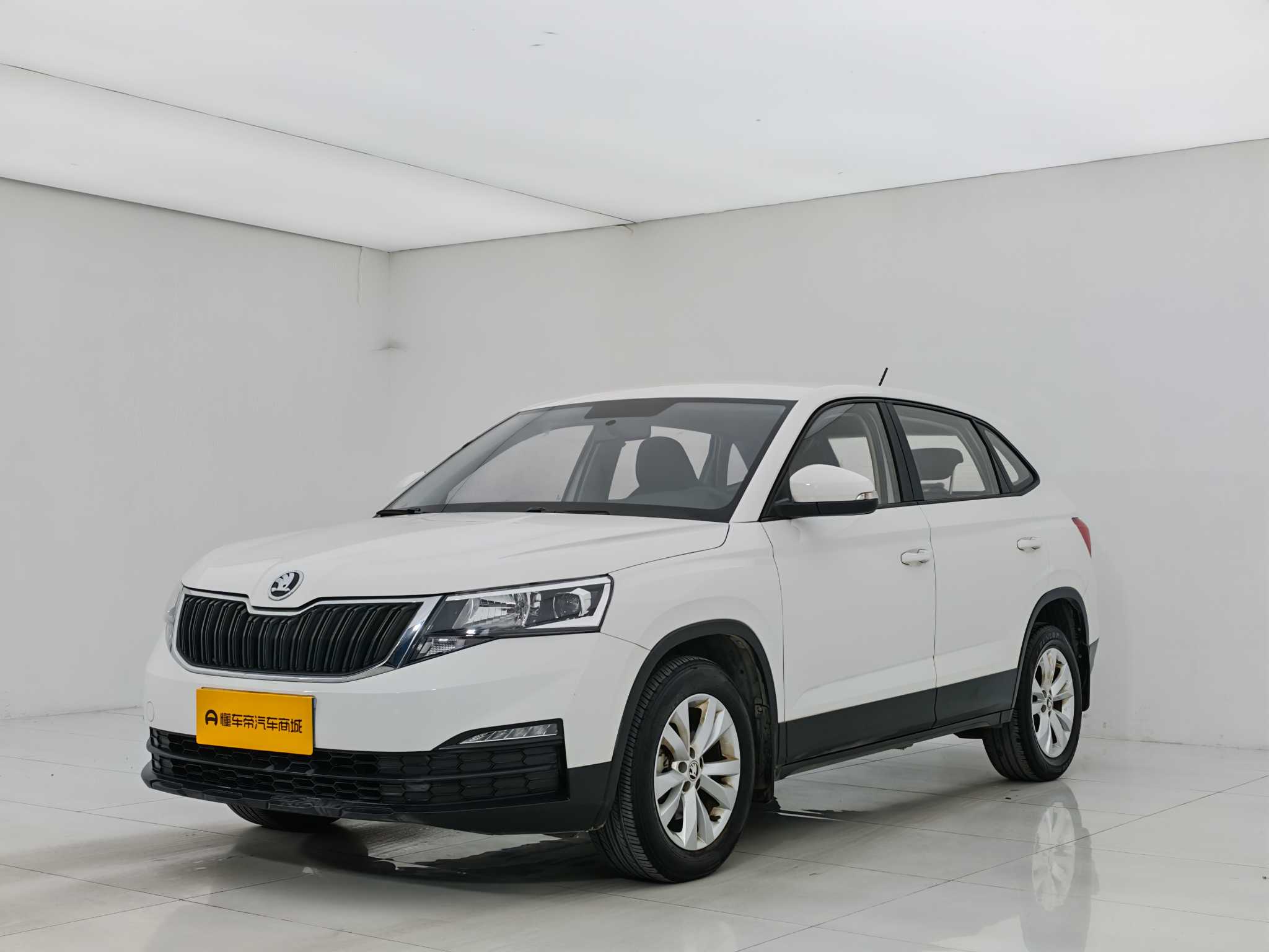 Skoda Kamiq 2019 car image 