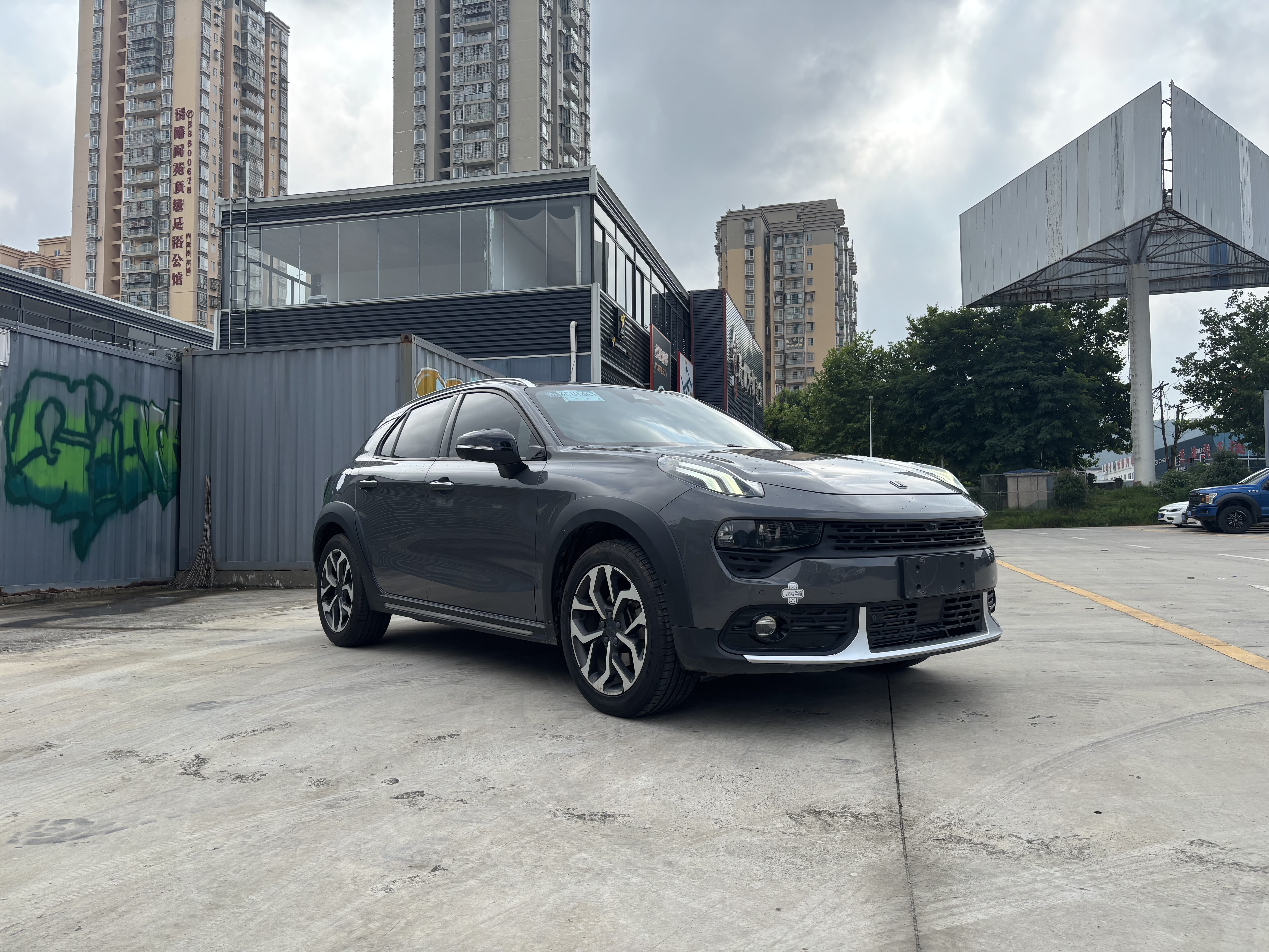 Lynk & Co 02 2018 Lynk & Co 02 2018 car image