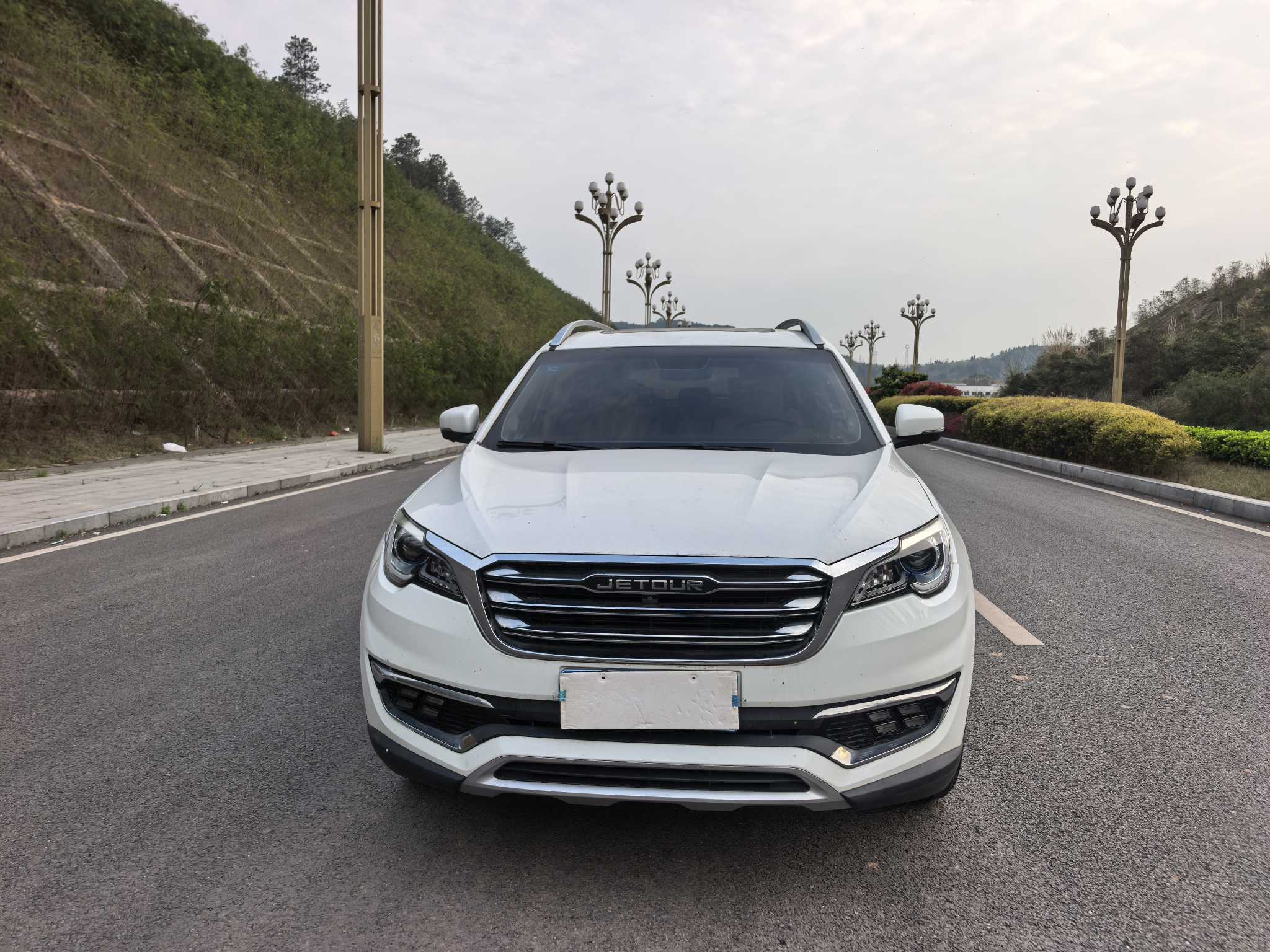 X70 2018 X70 2018 car image