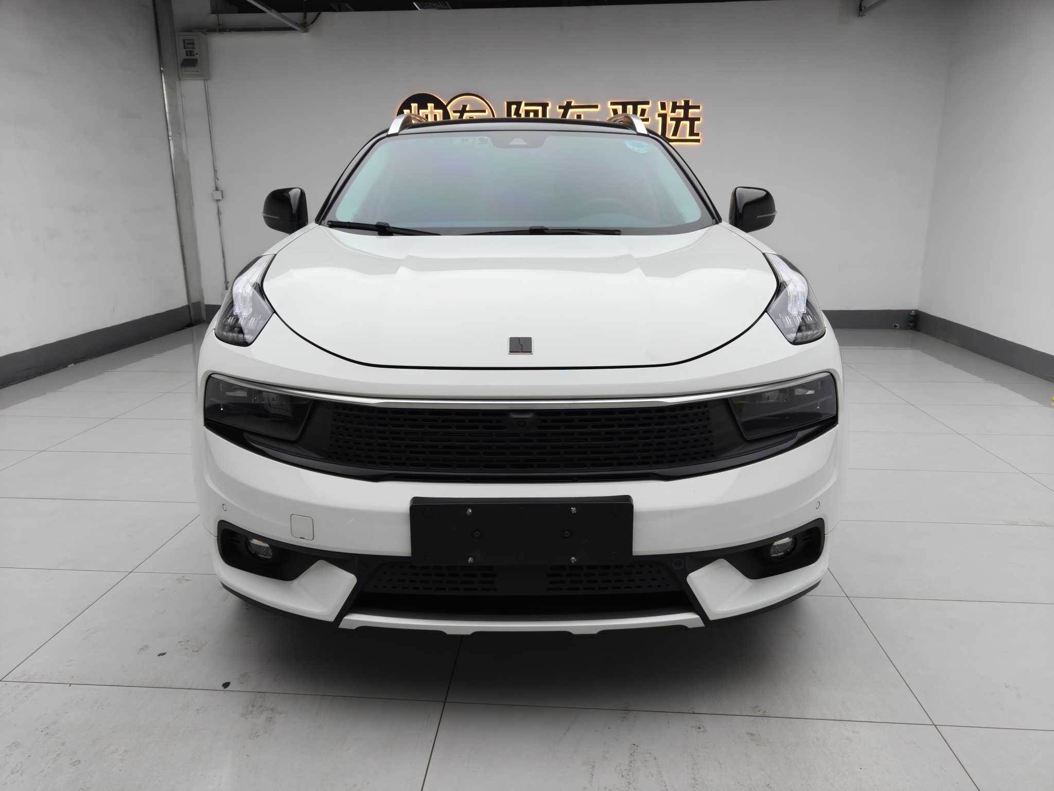Lynk & Co 01 EM-P 2018 car image 