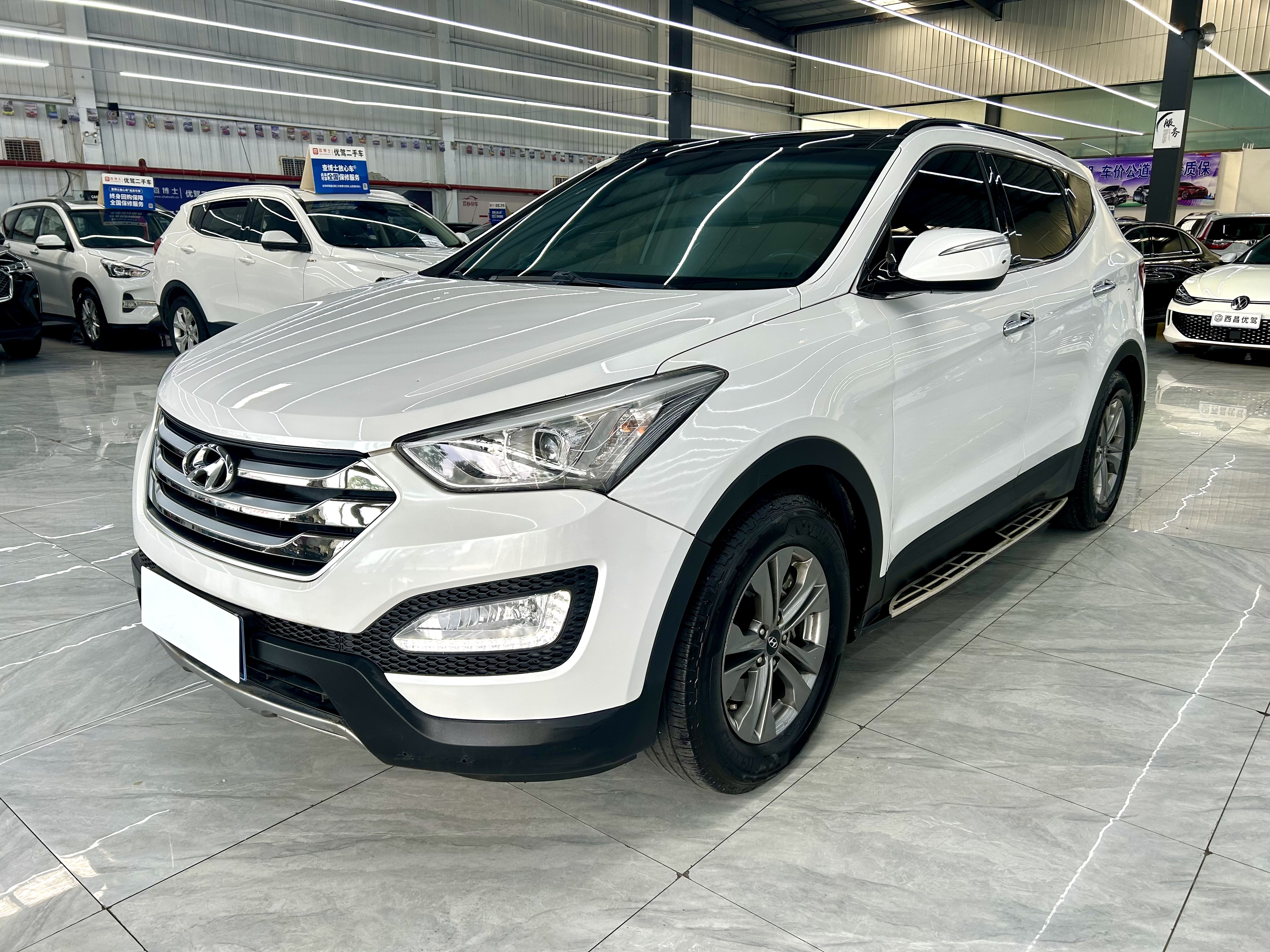 Hyundai Santa Fe 2016 car image 