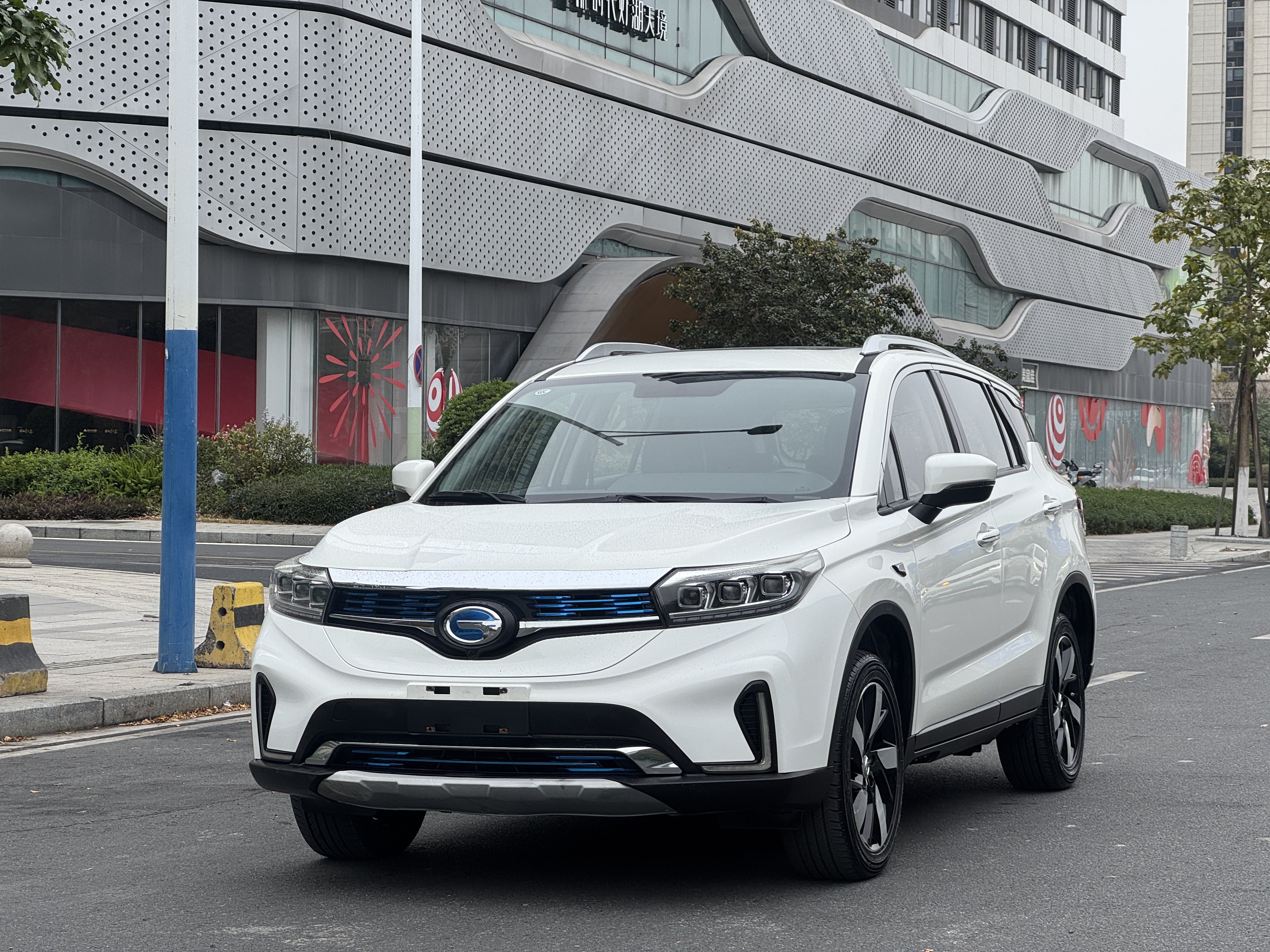 GAC ix4 2018 car image 