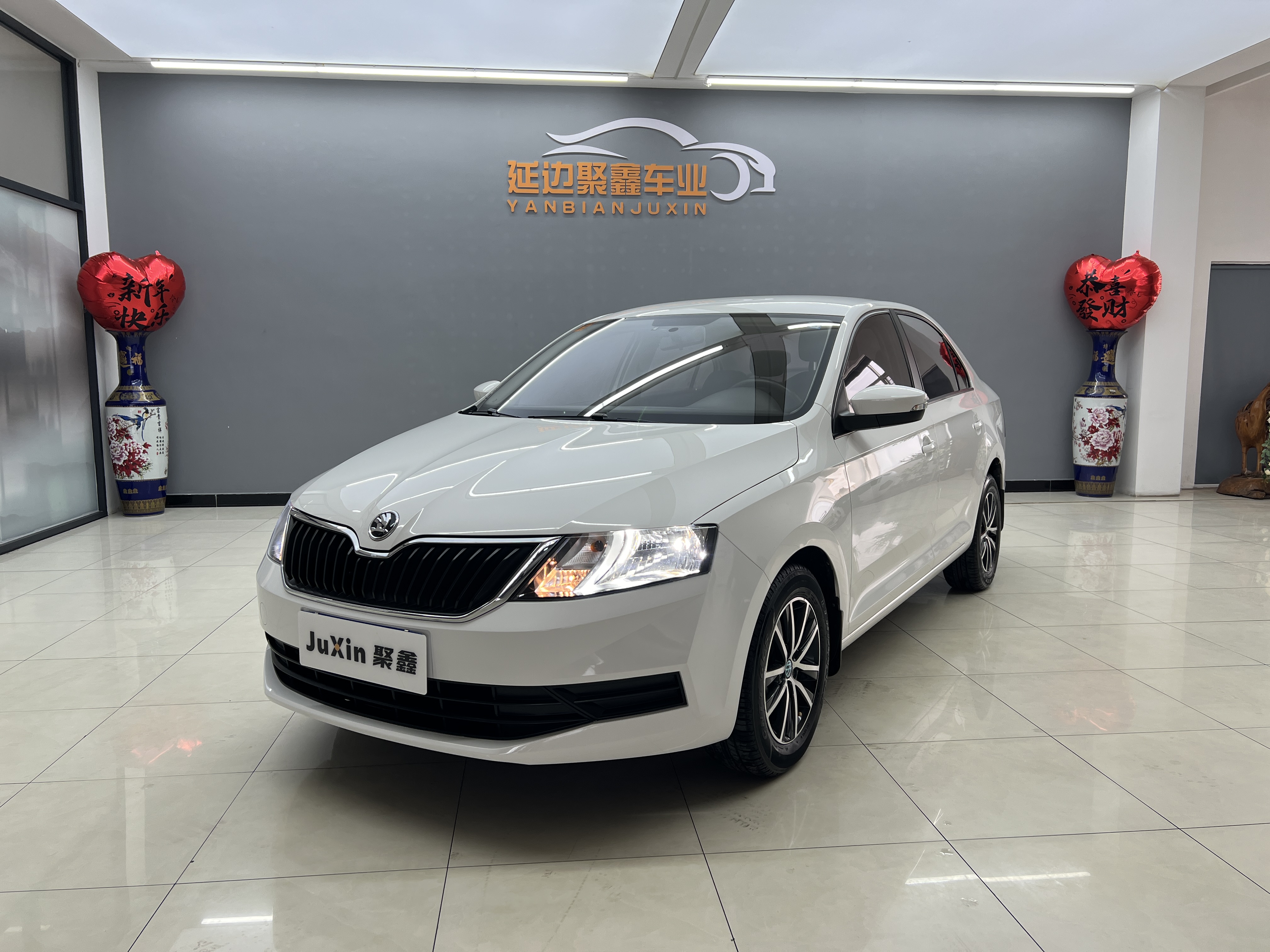 Skoda Rapid 2019 Skoda Rapid 2019 car image