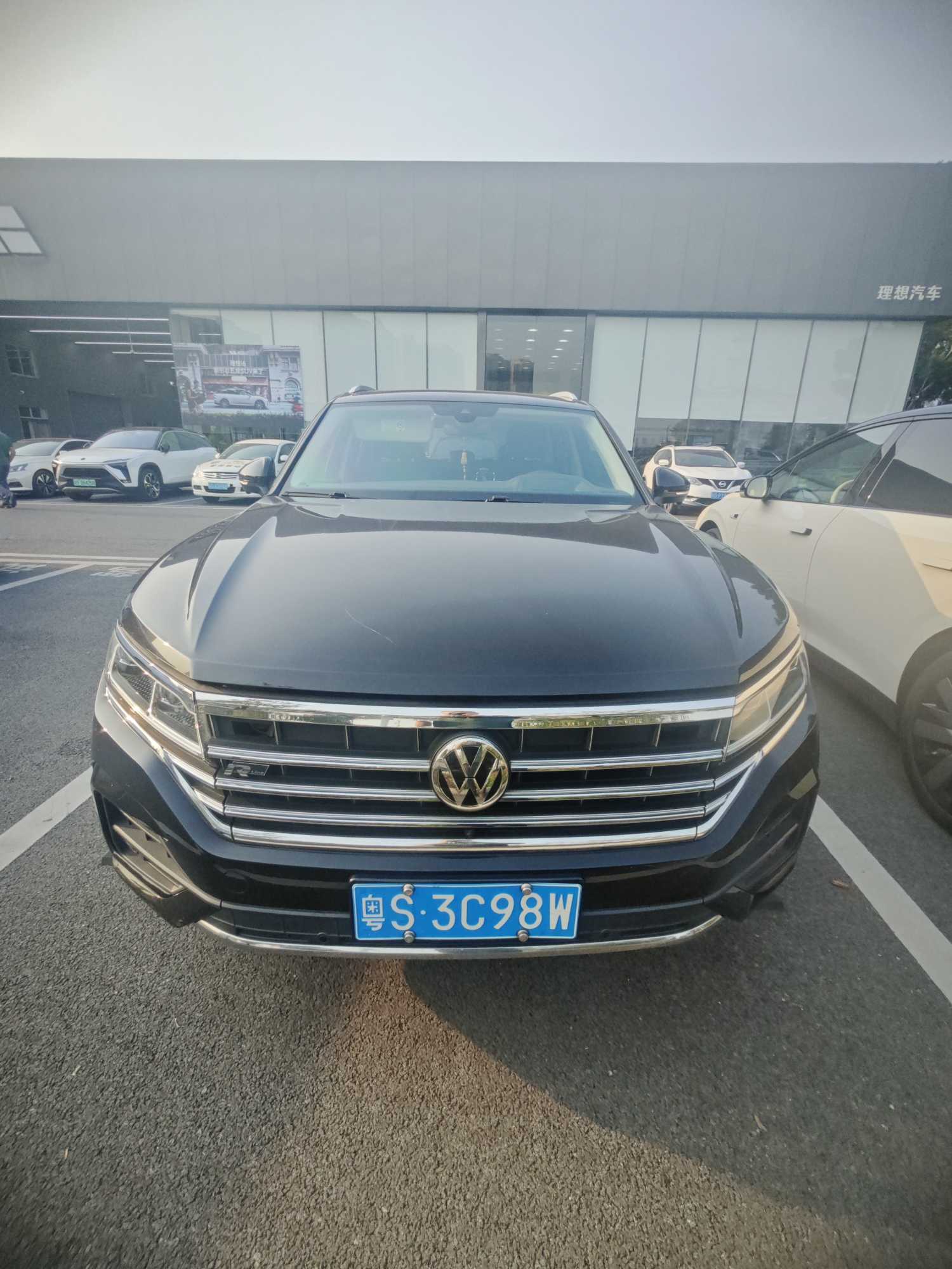 Volkswagen Touareg 2020 car image 