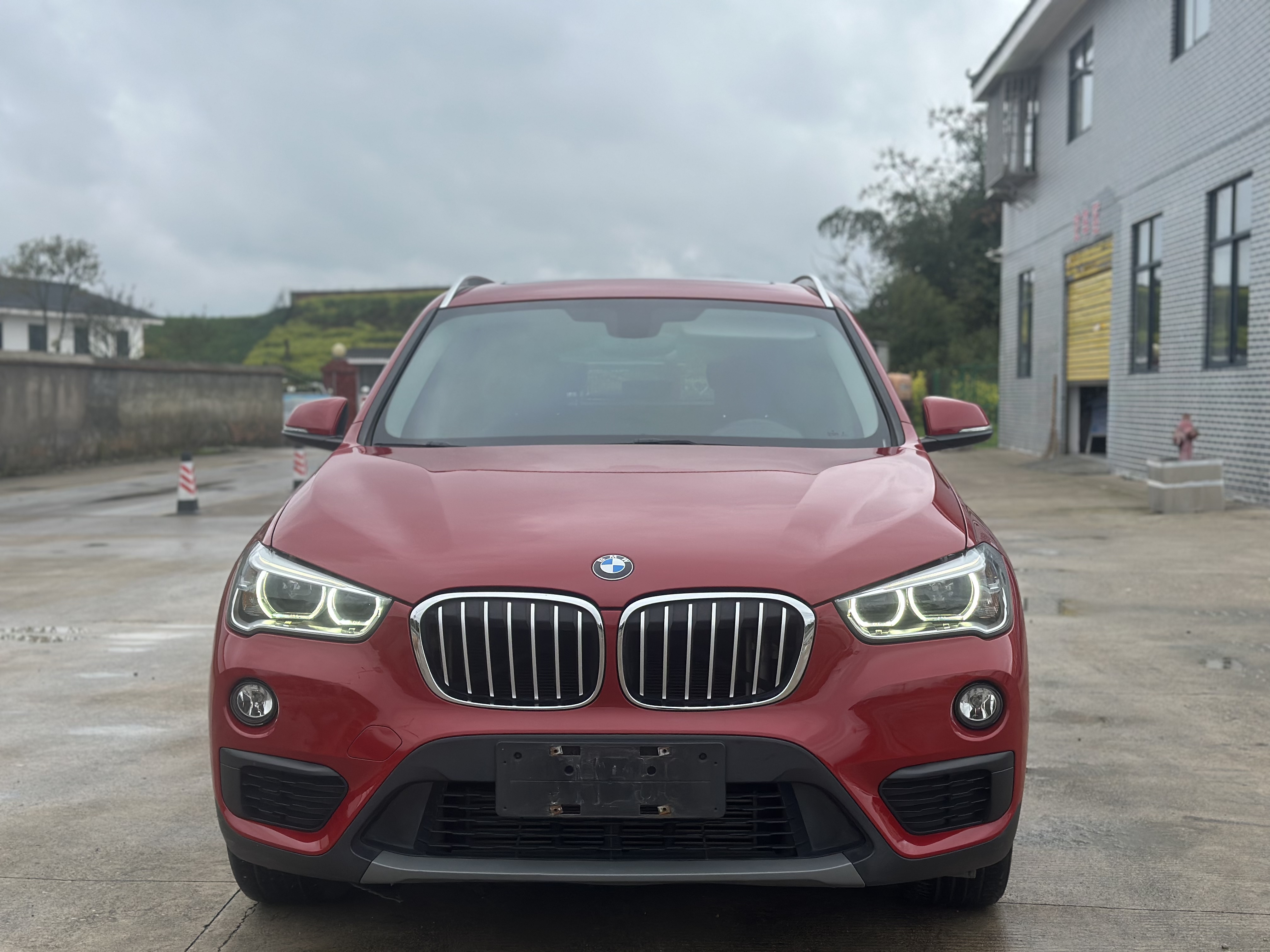 BMW X1 2019 BMW X1 2019 car image