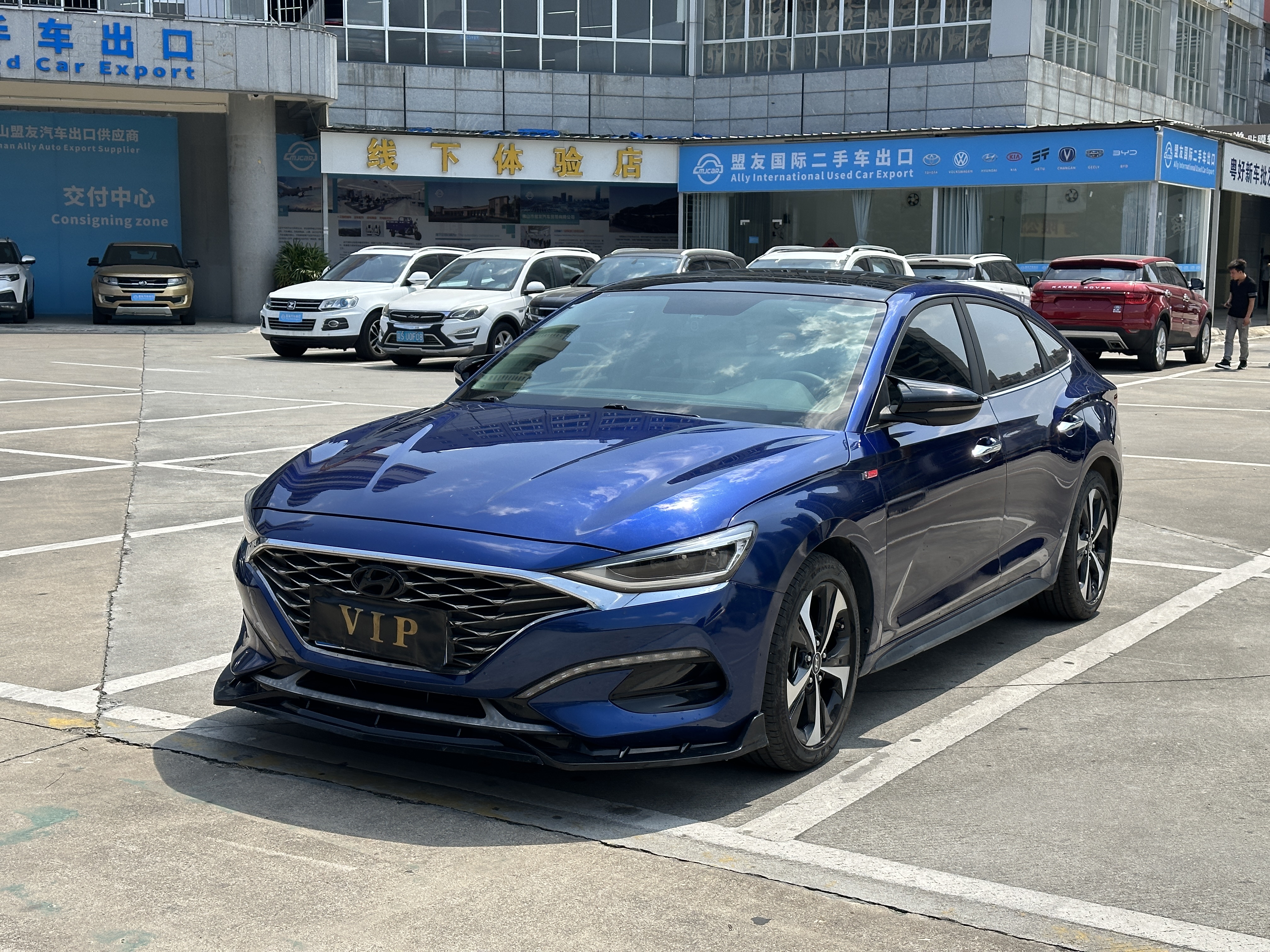 Hyundai Lafesta 2019 immagine di auto 