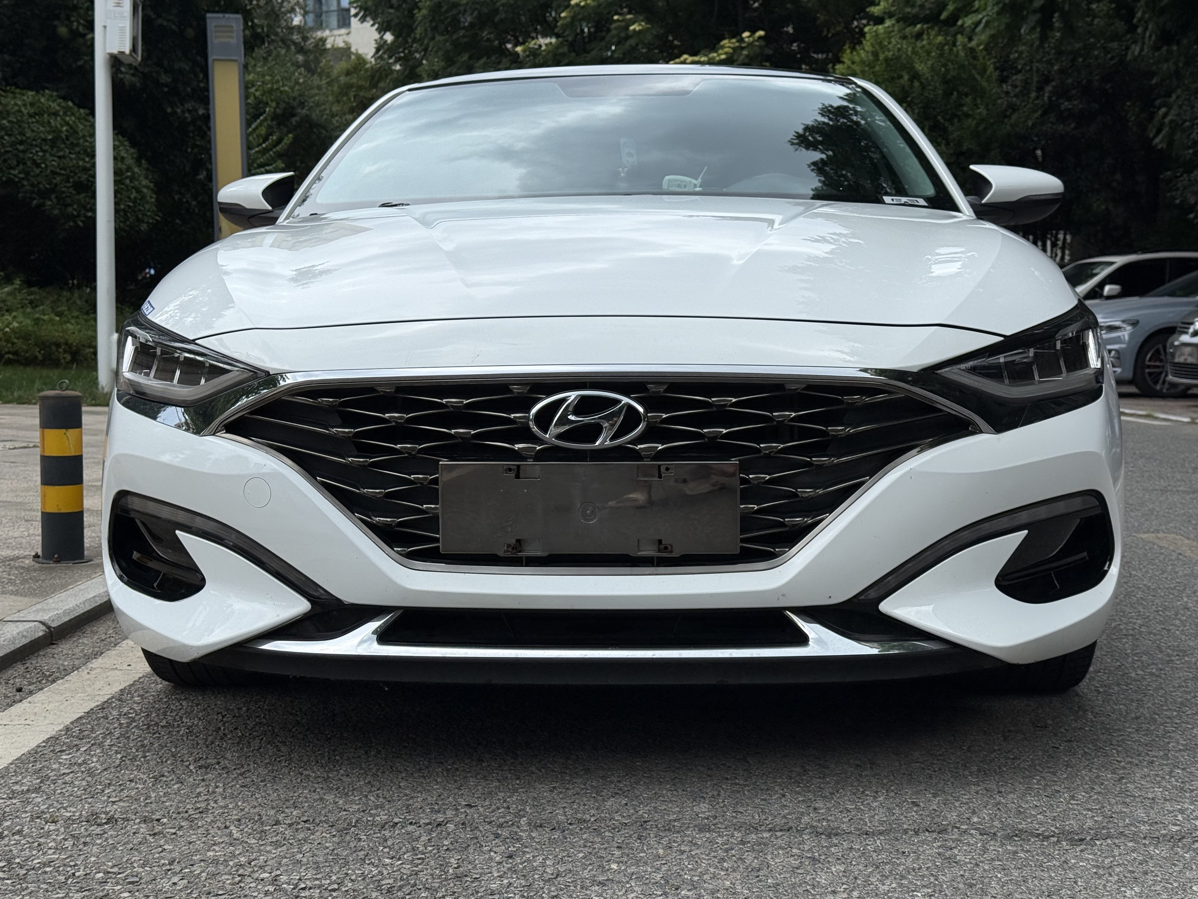 Hyundai Lafesta 2021 car image 