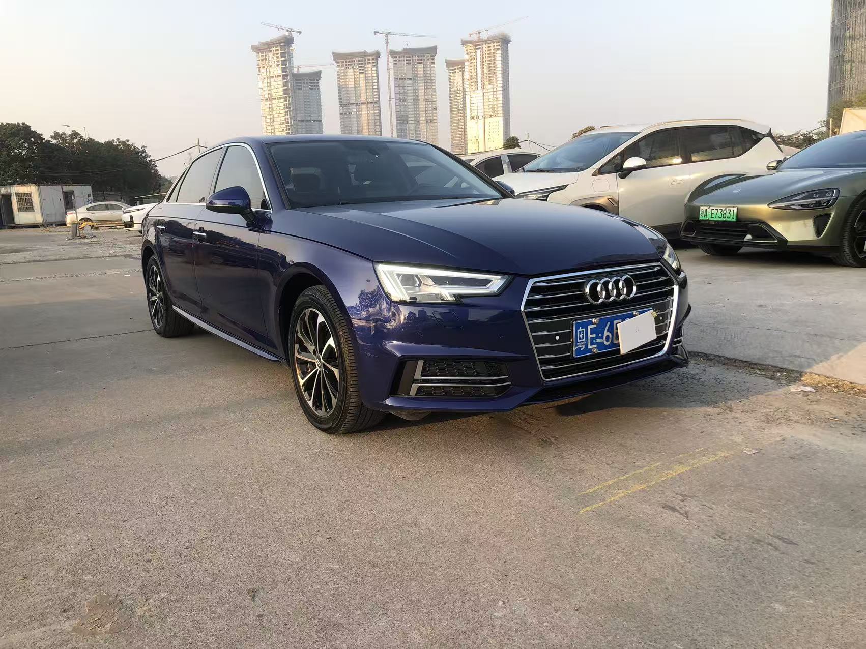 Audi A4L 2019 car image 