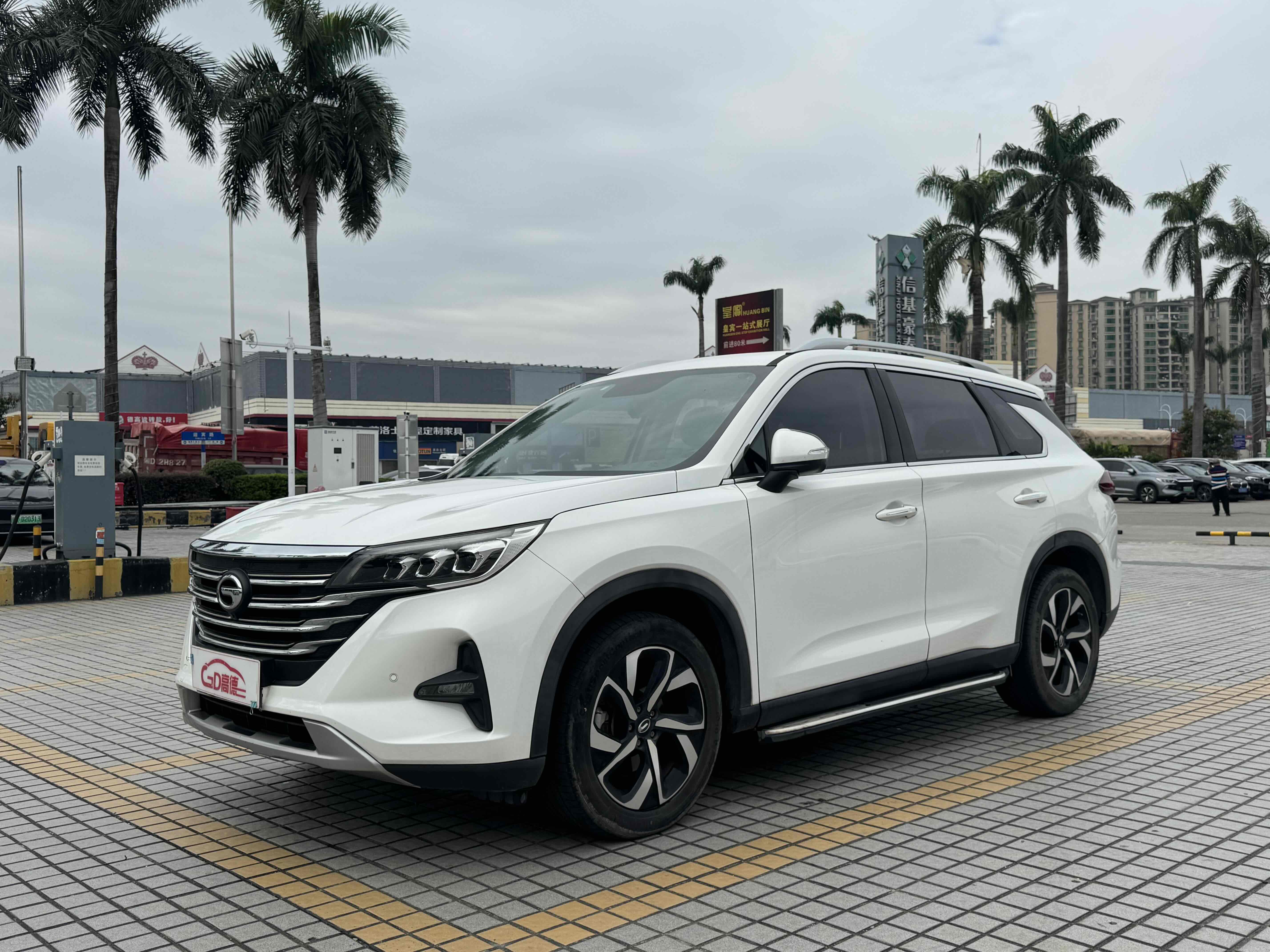 GAC Trumpchi GS5 2019 GAC Trumpchi GS5 2019 car image