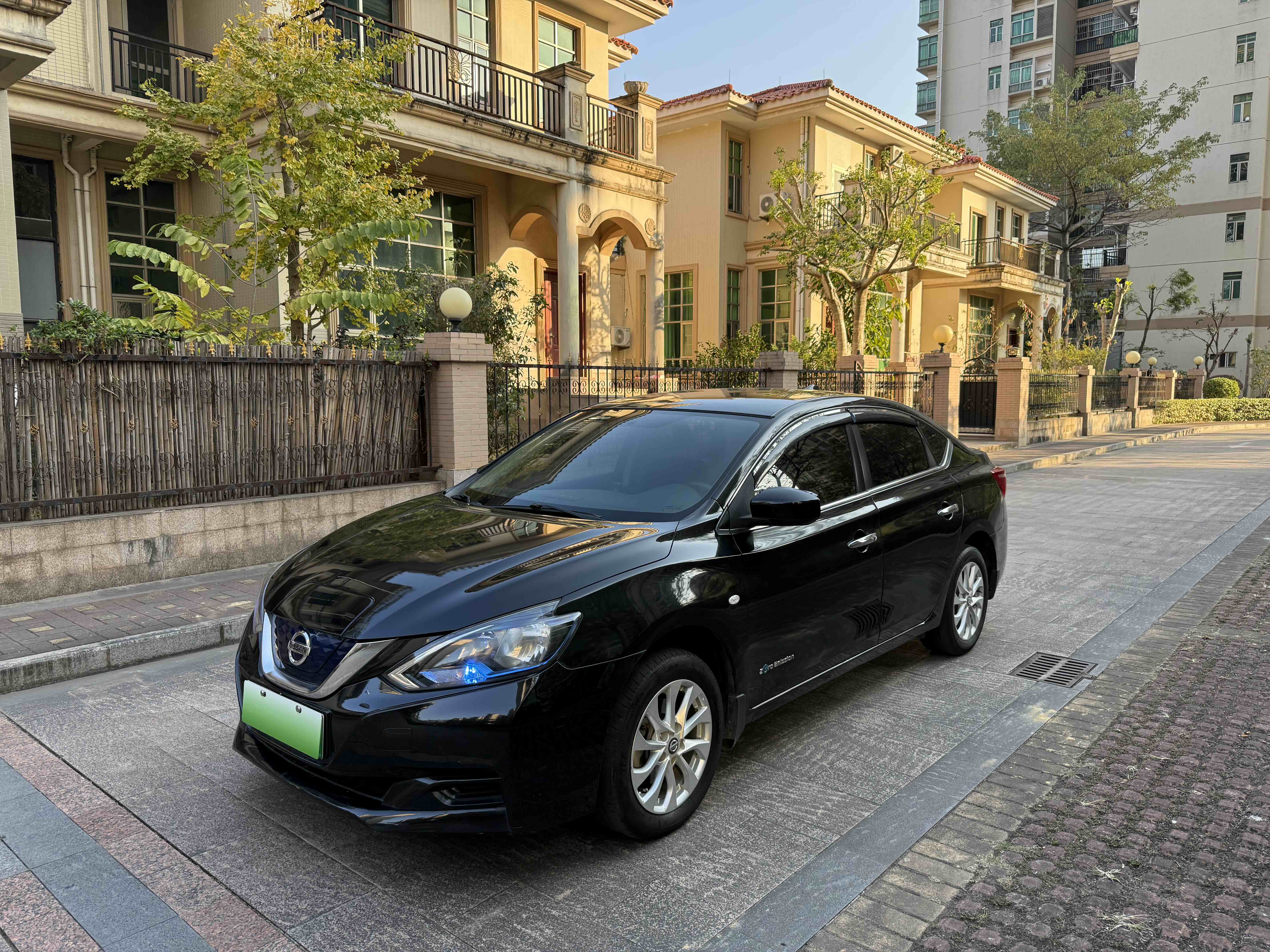 Nissan 2018 Nissan 2018 car image