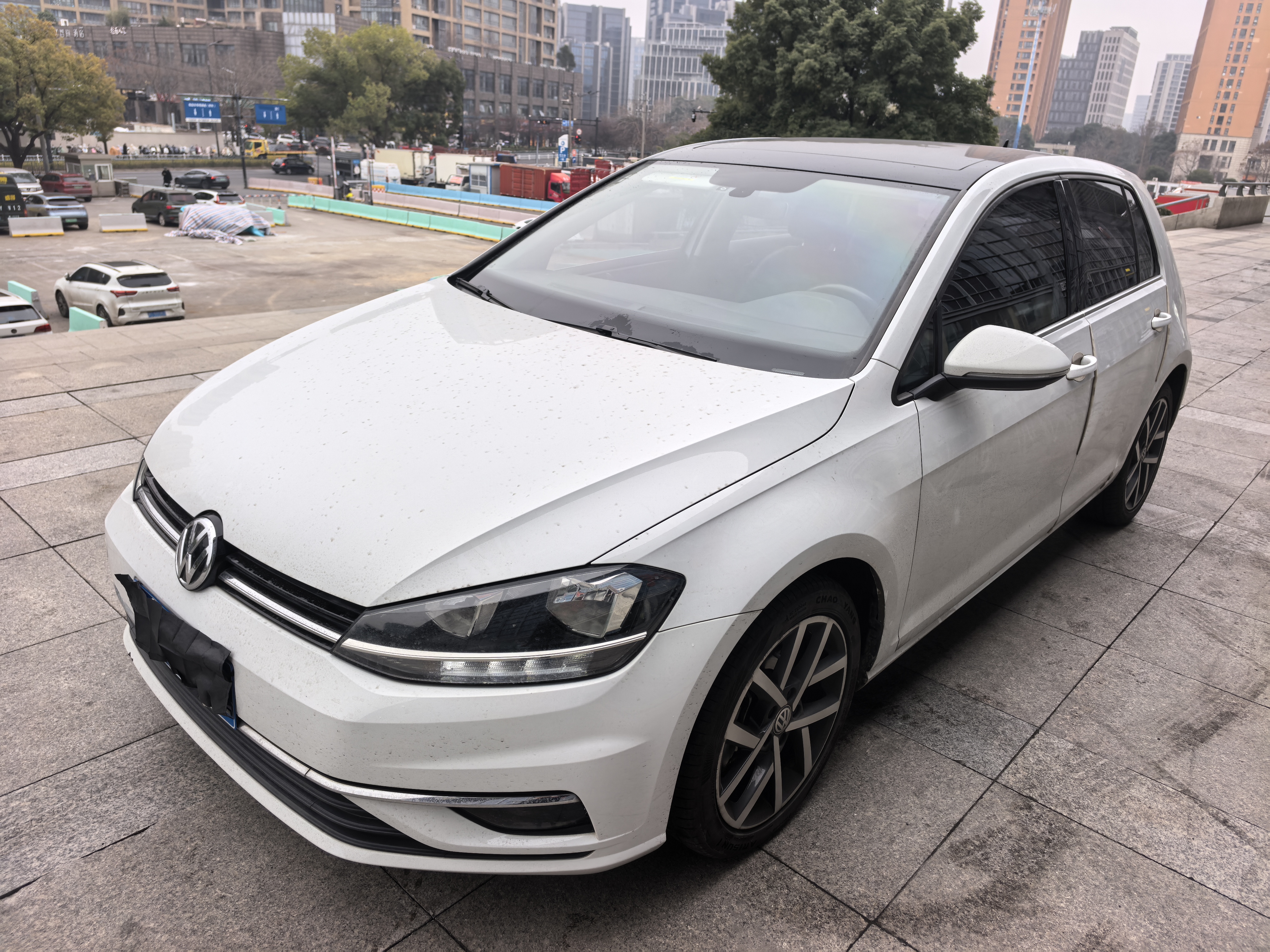Volkswagen Golf 2019 car image 
