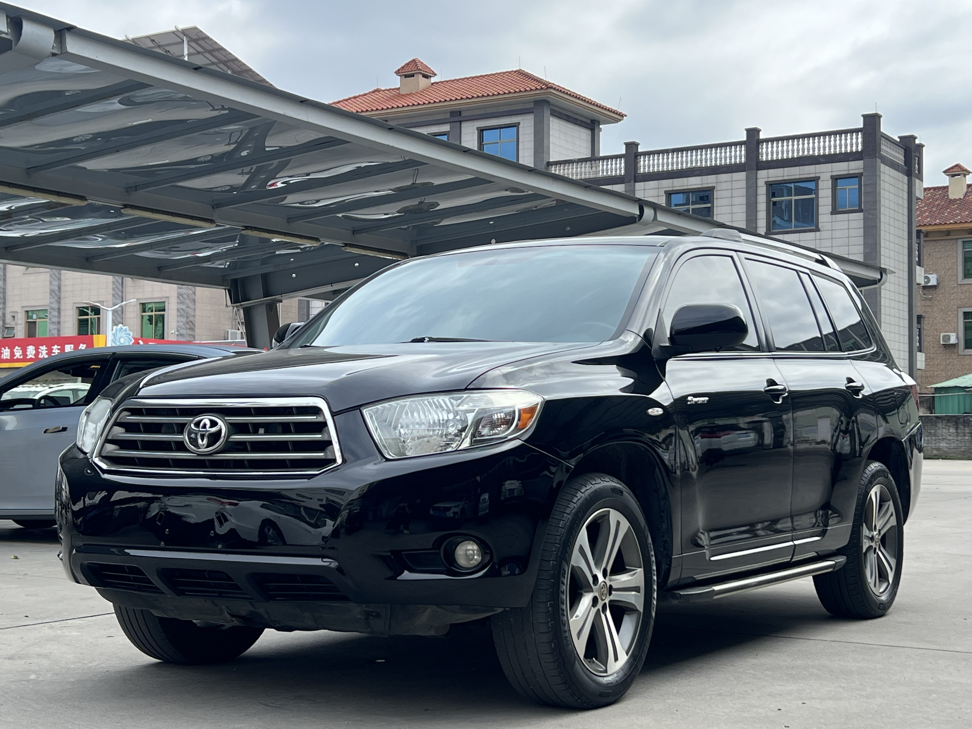 Toyota Highlander 2010 car image 