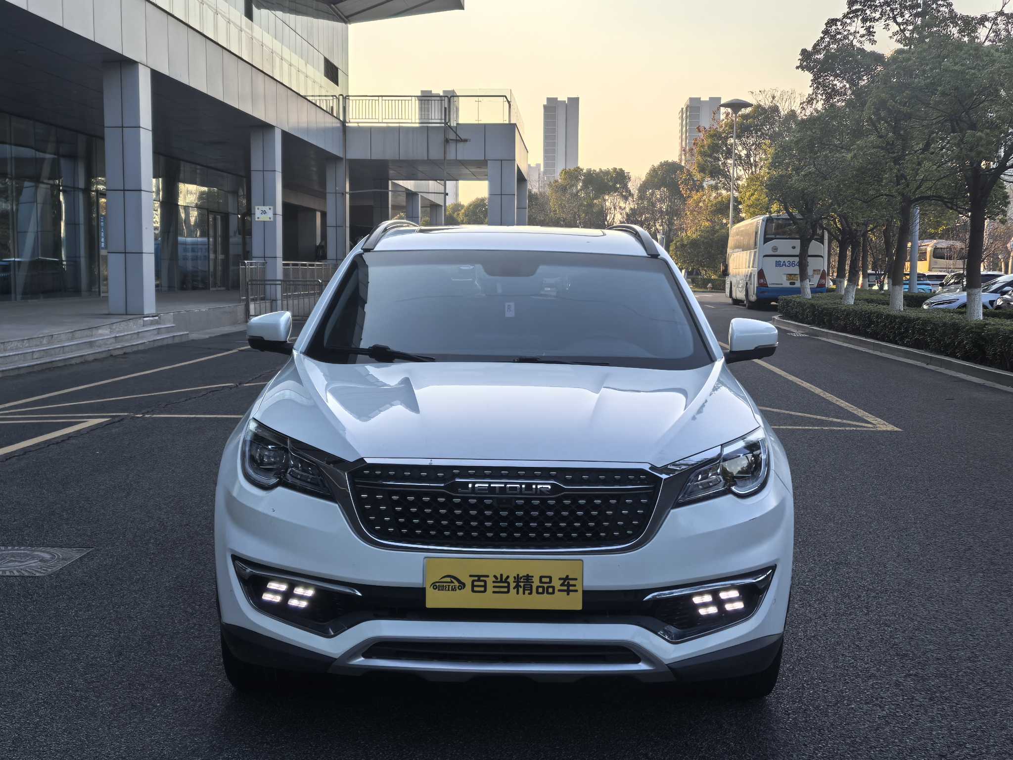 X70S 2019 X70S 2019 car image