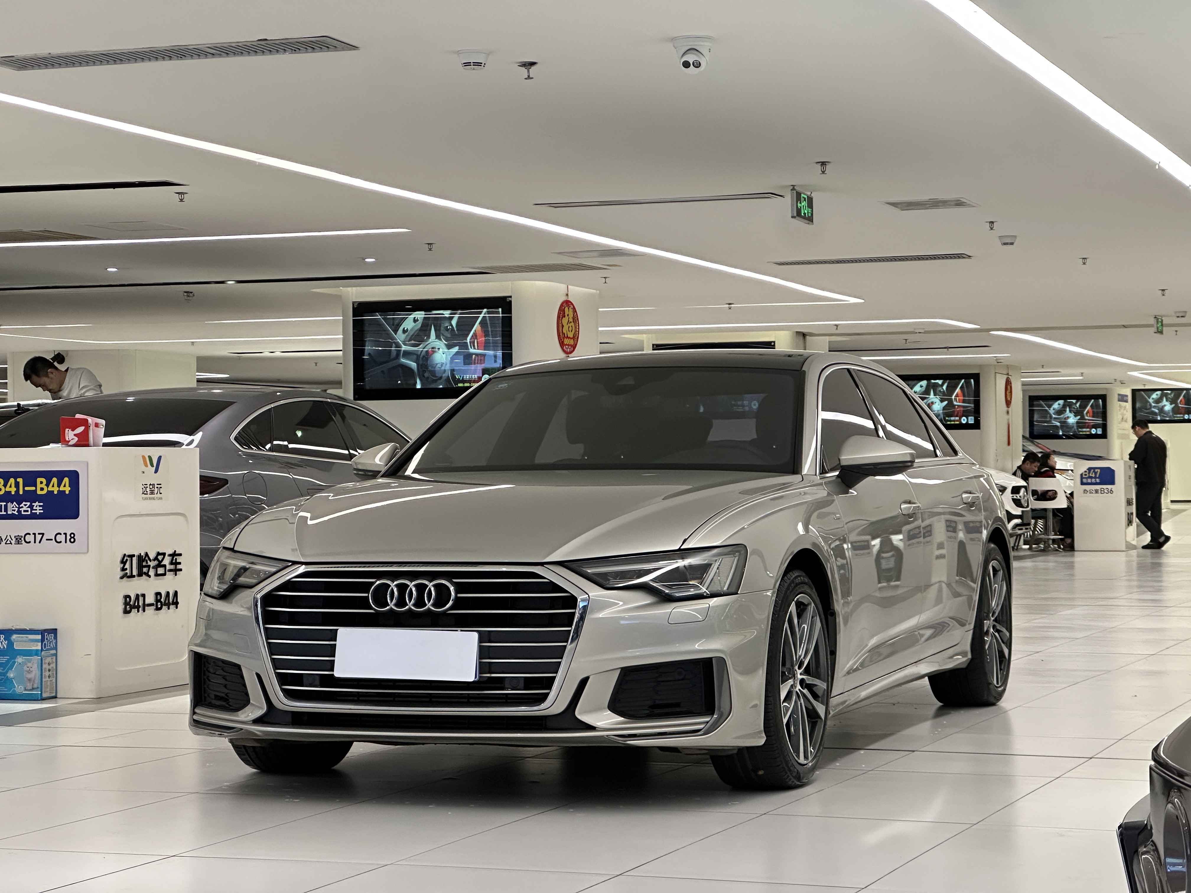 Audi A6L 2020 Audi A6L 2020 car image