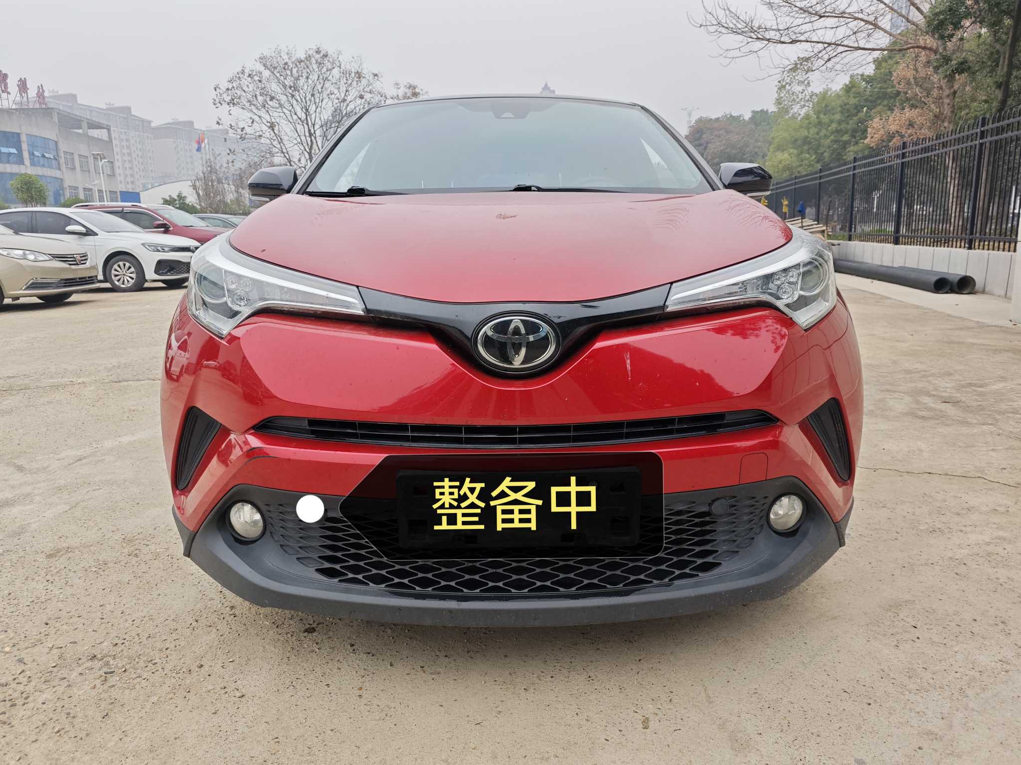 Toyota C-HR 2019 car image 