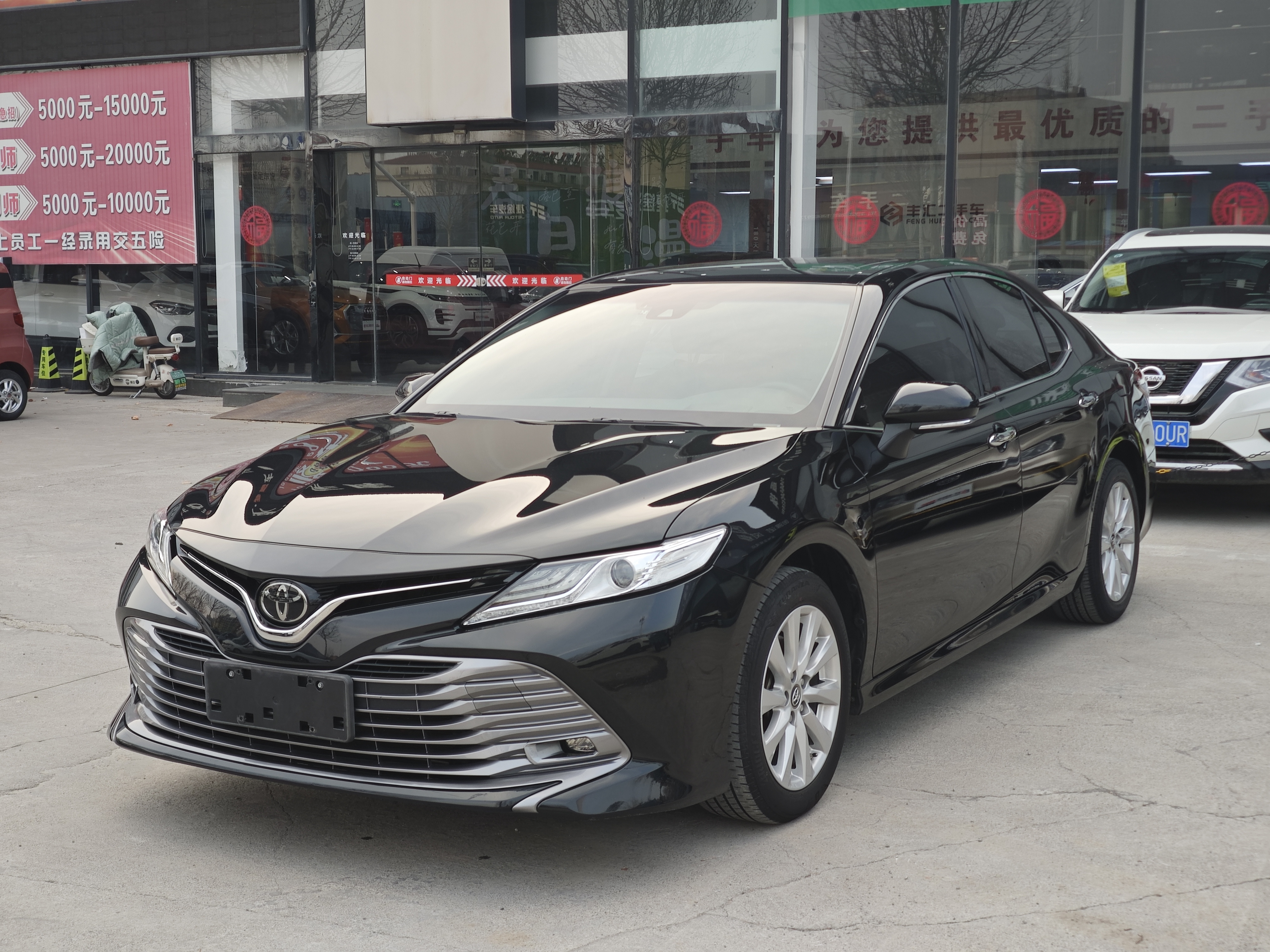 Toyota Camry 2020 immagine di auto 