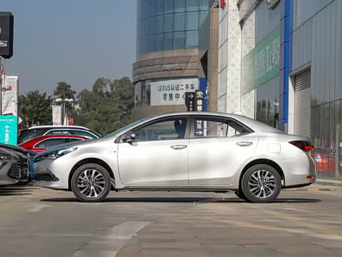 Toyota Corolla Hybird E+ 2020 Toyota Corolla Hybird E+ 2020 immagine di auto