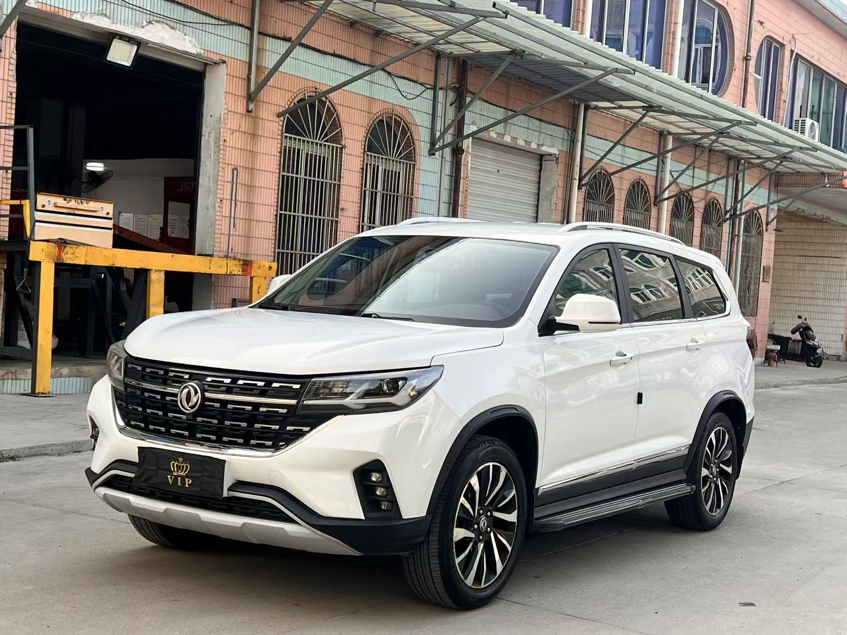 T5 L 2019 T5 L 2019 car image