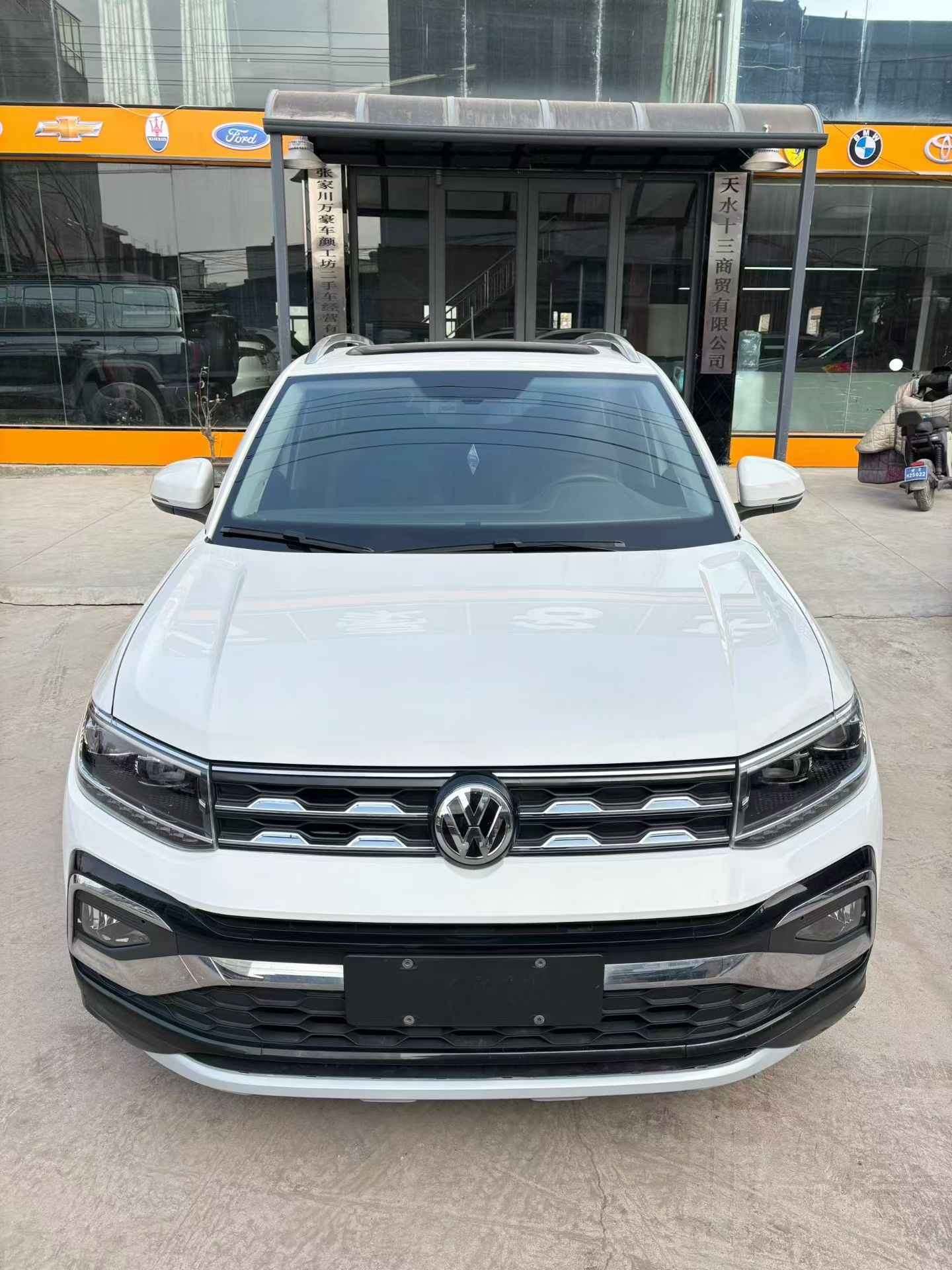 Volkswagen T-Cross 2019 car image 