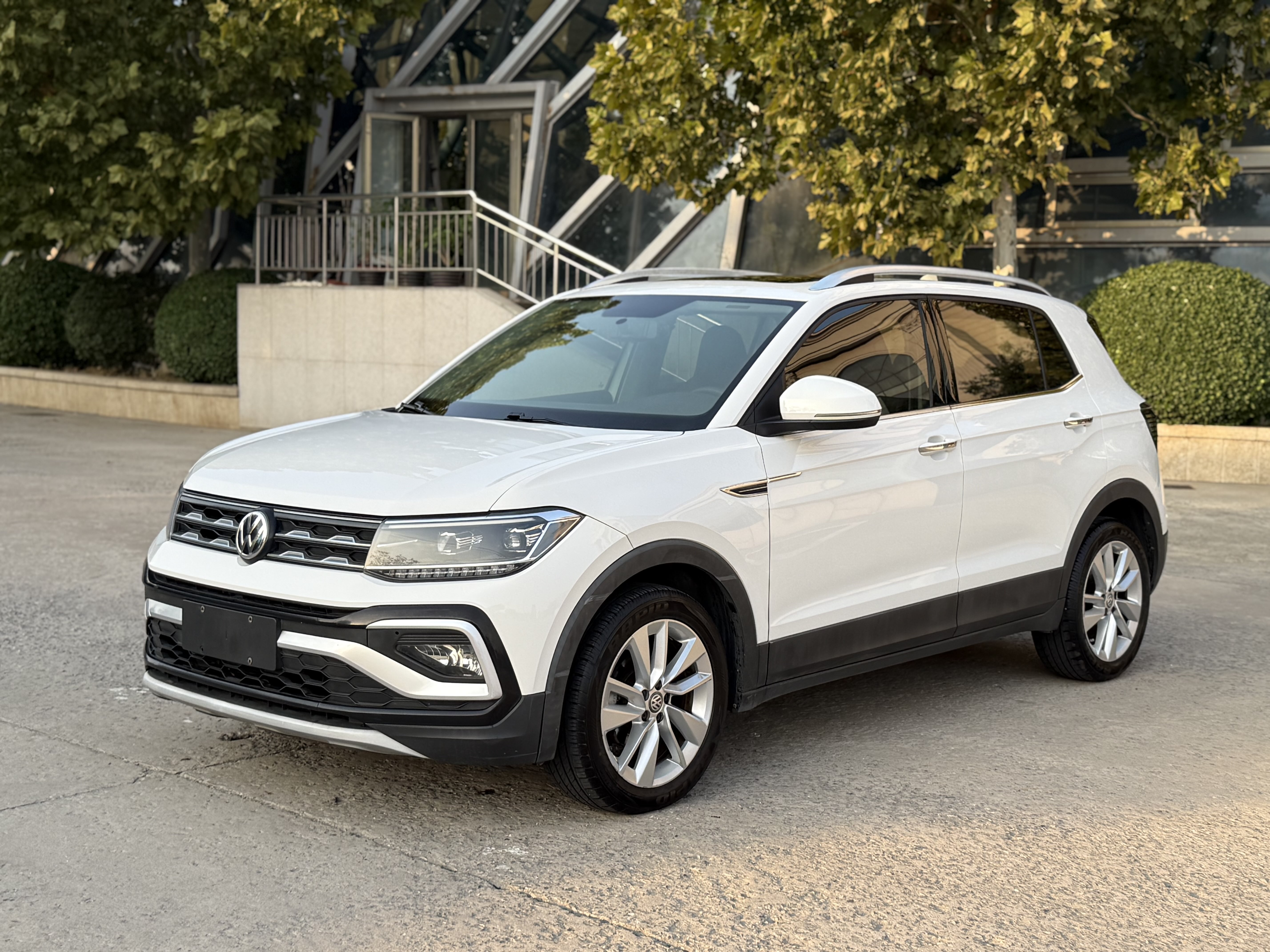 Volkswagen T-Cross 2020 immagine di auto 