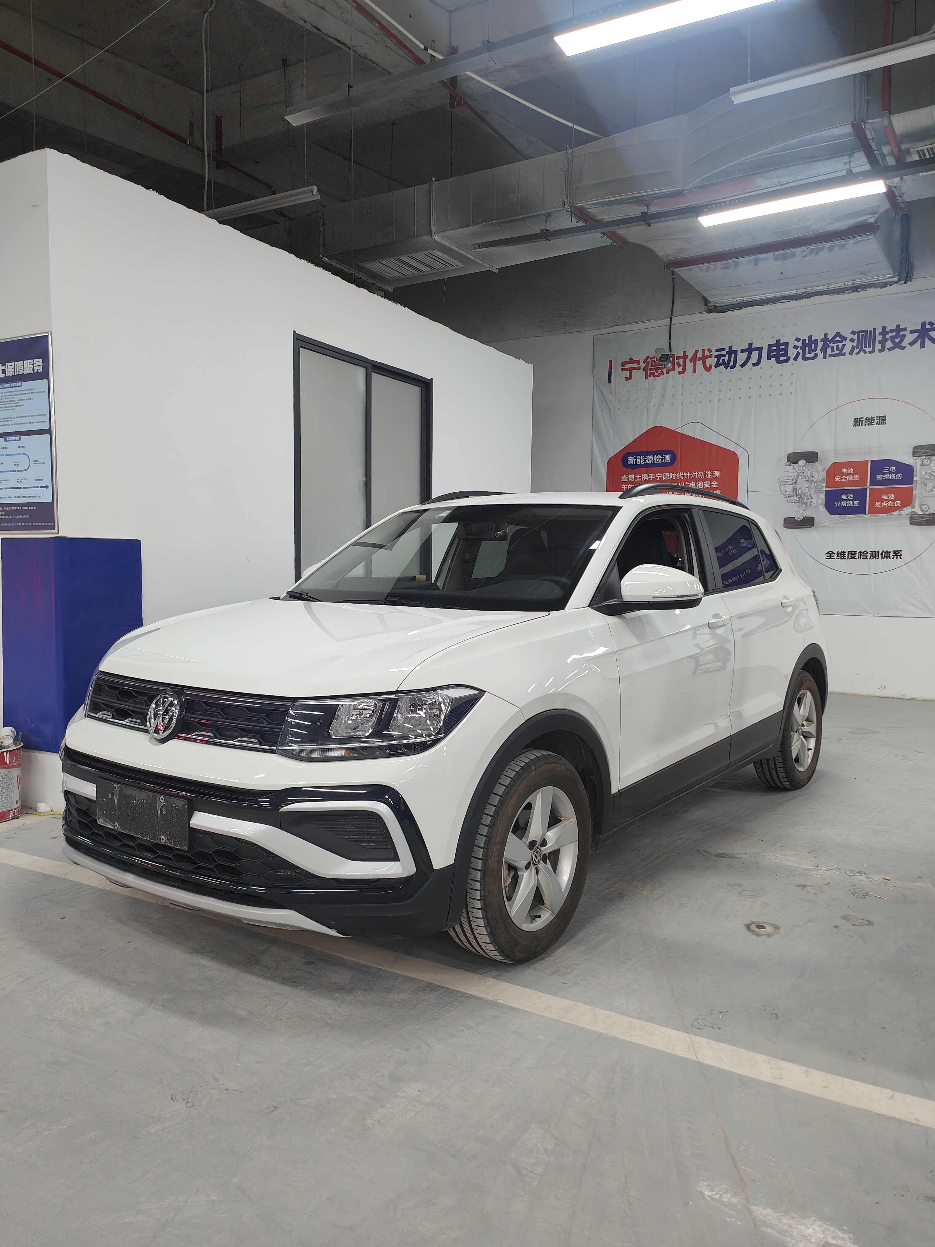 Volkswagen T-Cross 2019 car image 