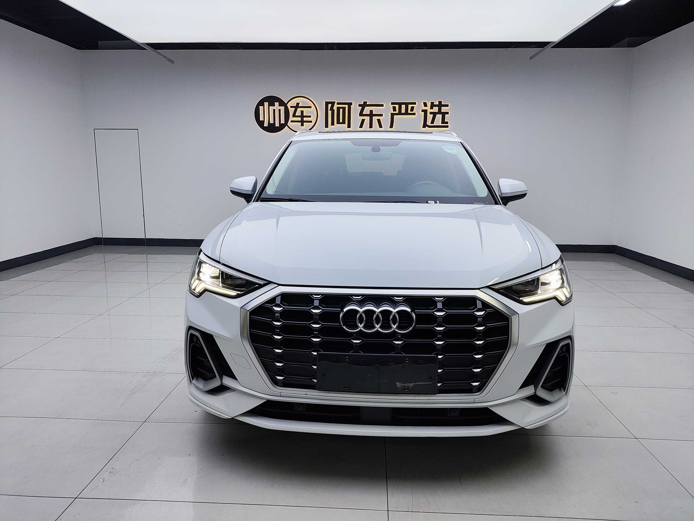 Audi Q3 2020 car image 