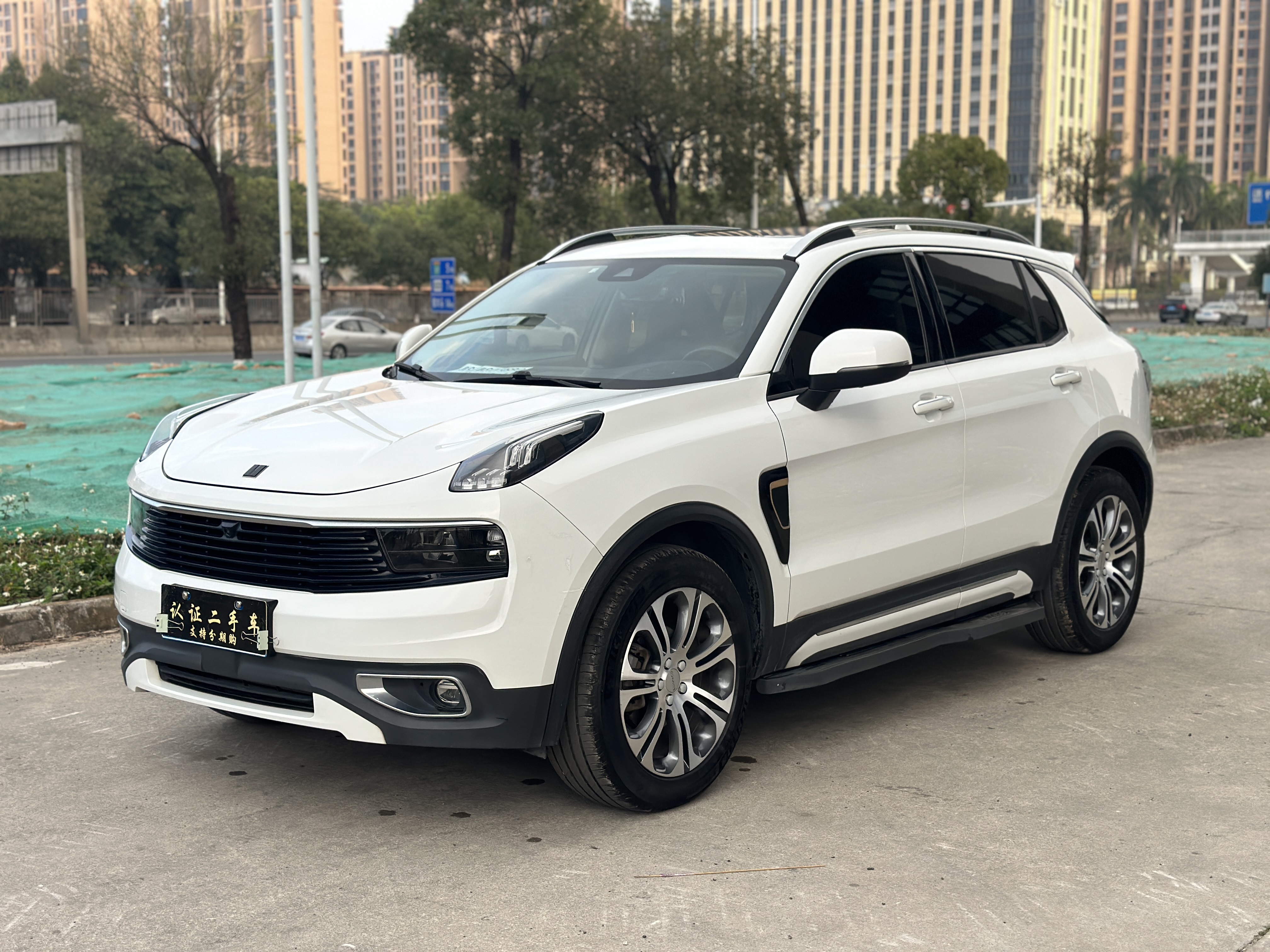 Lynk & Co 2019 Lynk & Co 2019 car image