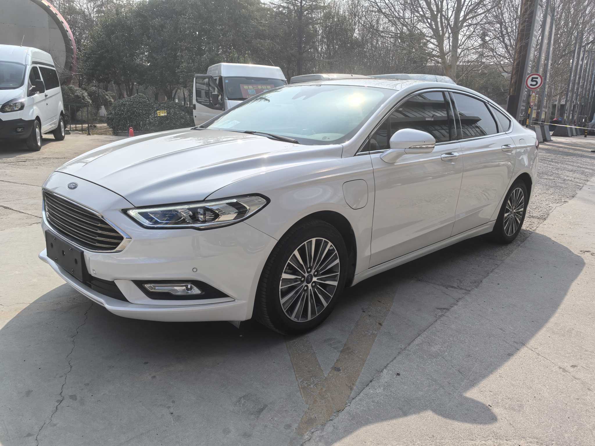 Ford Mondeo New Energy 2019 car image 