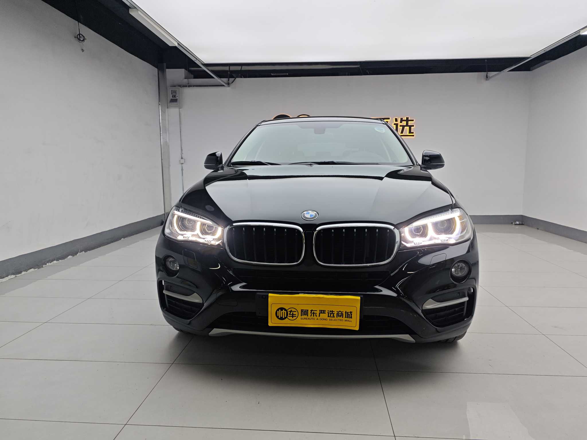 BMW 2019 car image 