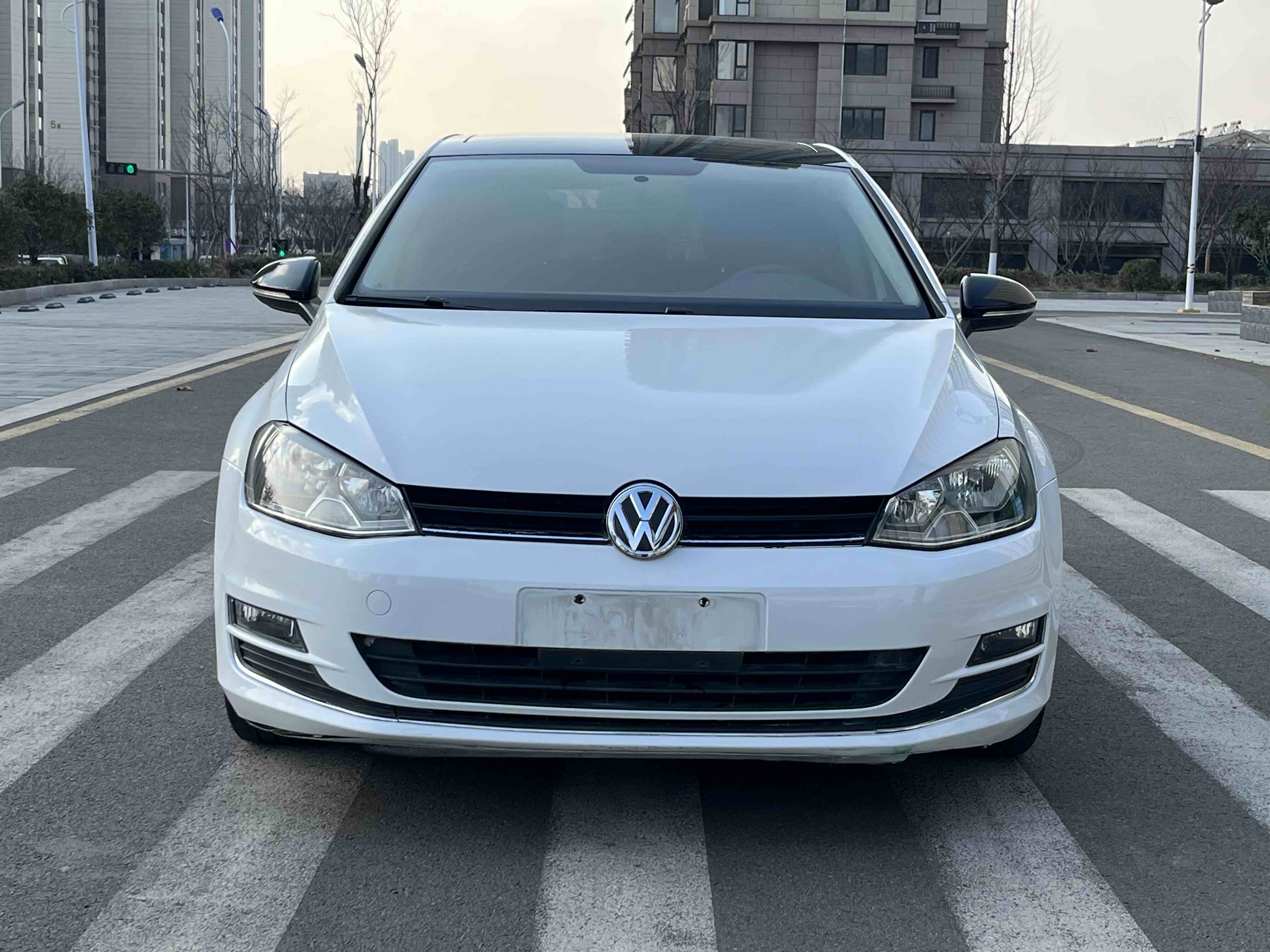 Volkswagen Golf 2015 Volkswagen Golf 2015 car image