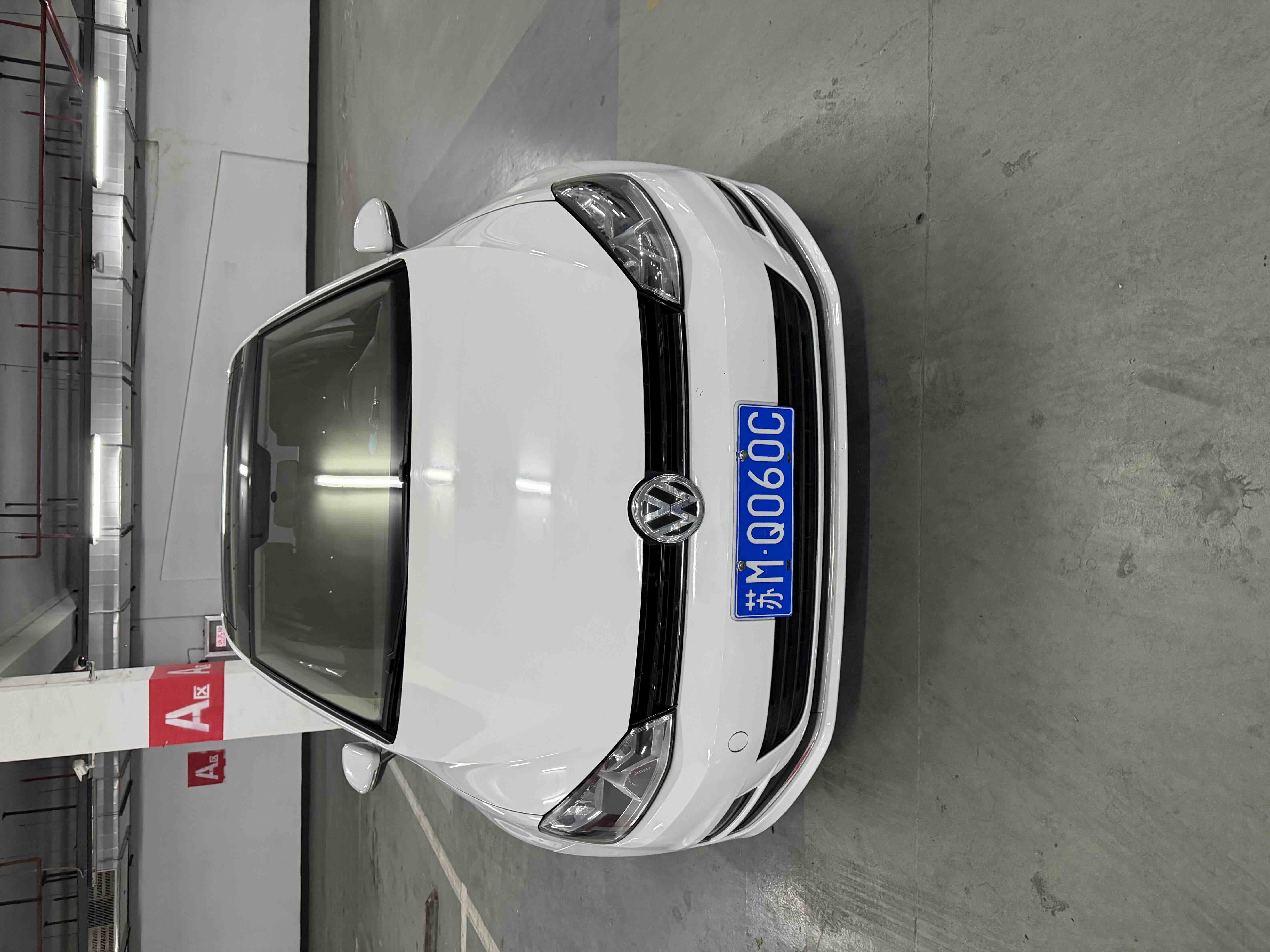 Volkswagen Golf 2015 Volkswagen Golf 2015 car image