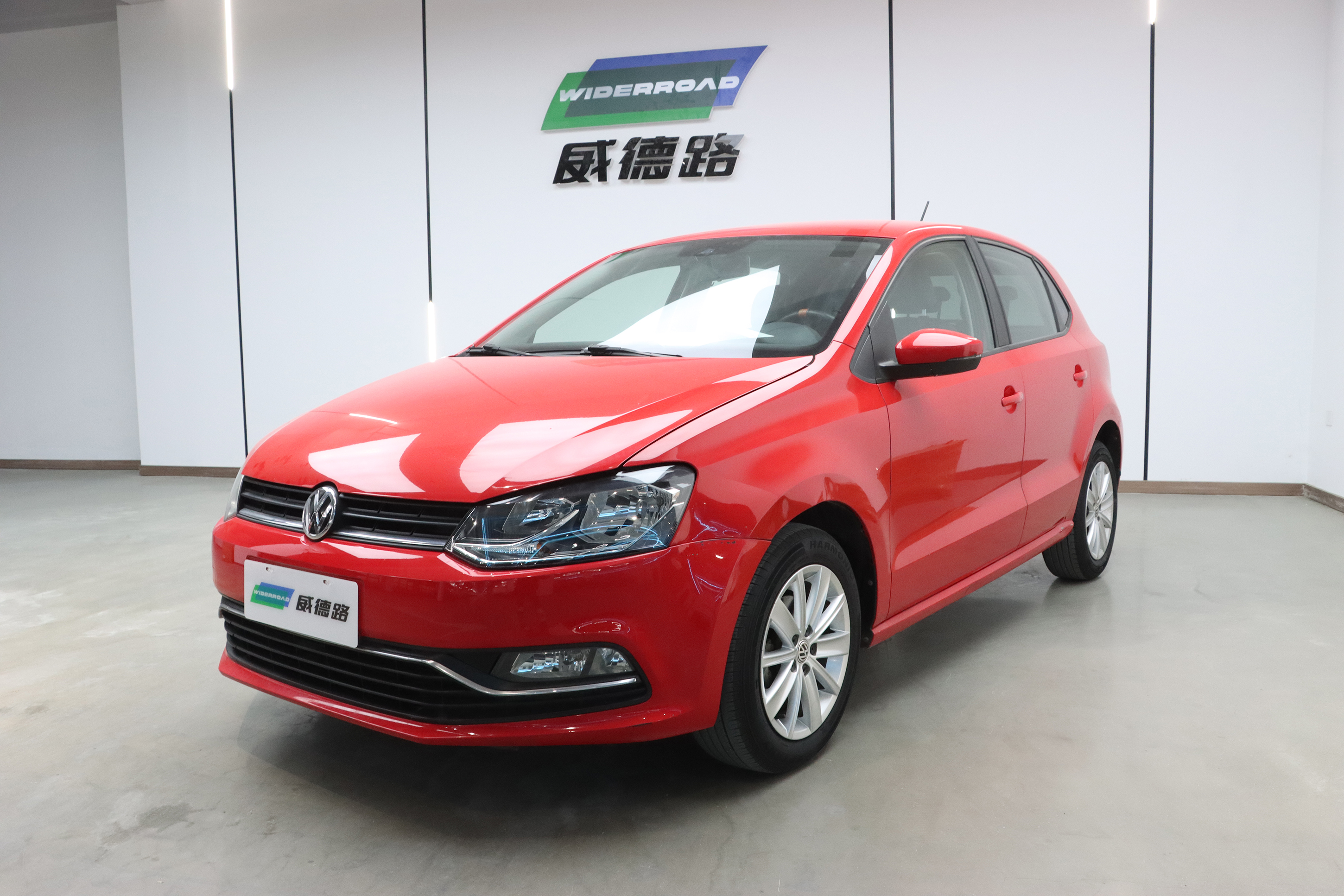 Volkswagen Polo 2016 immagine di auto 
