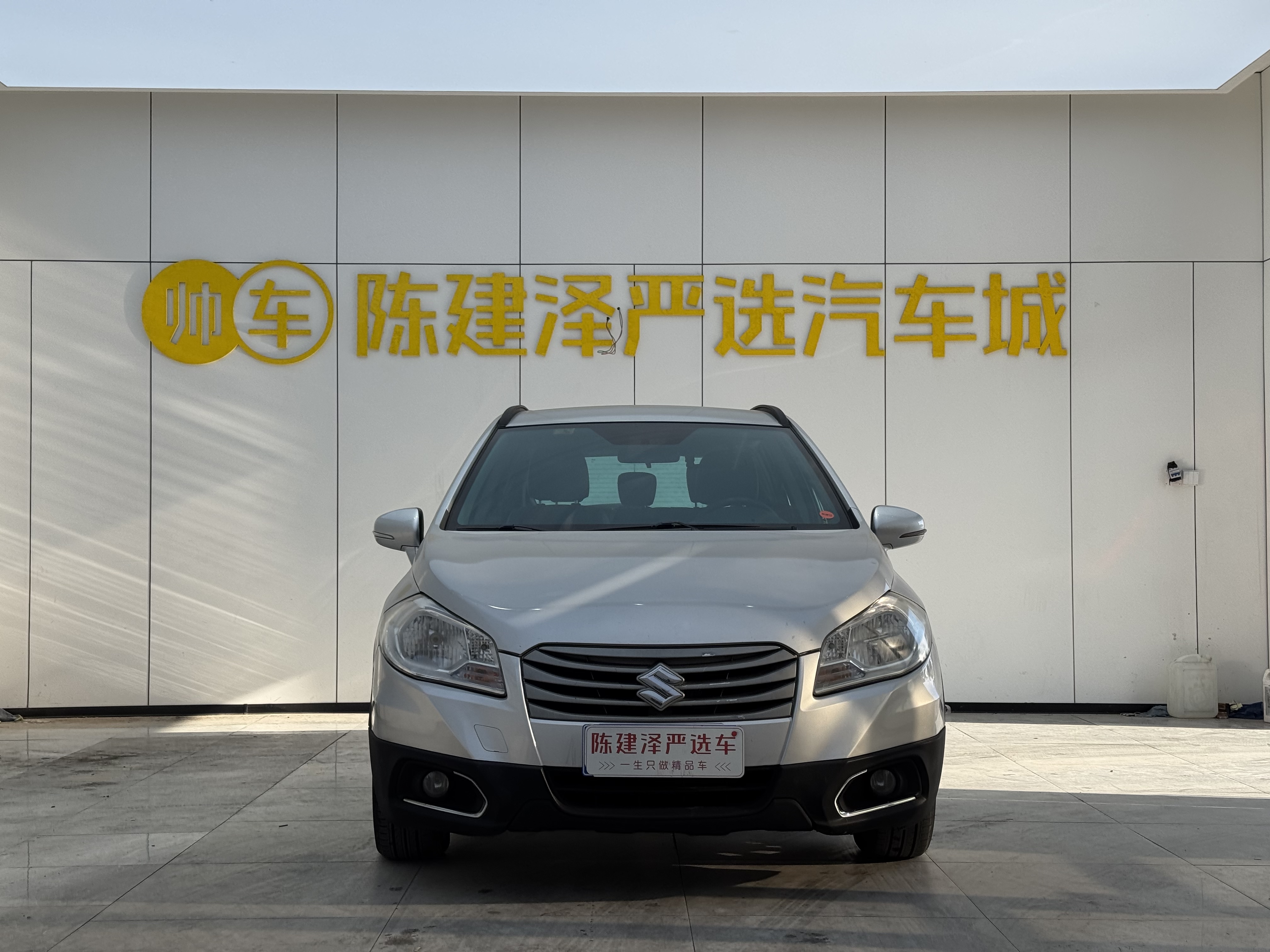 Suzuki S-Cross 2014 صورة سيارة 