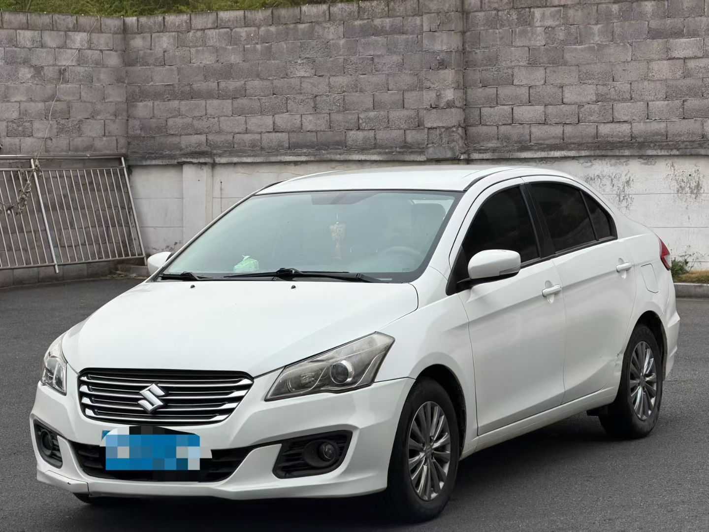 Suzuki Ciaz 2016 汽车图片 