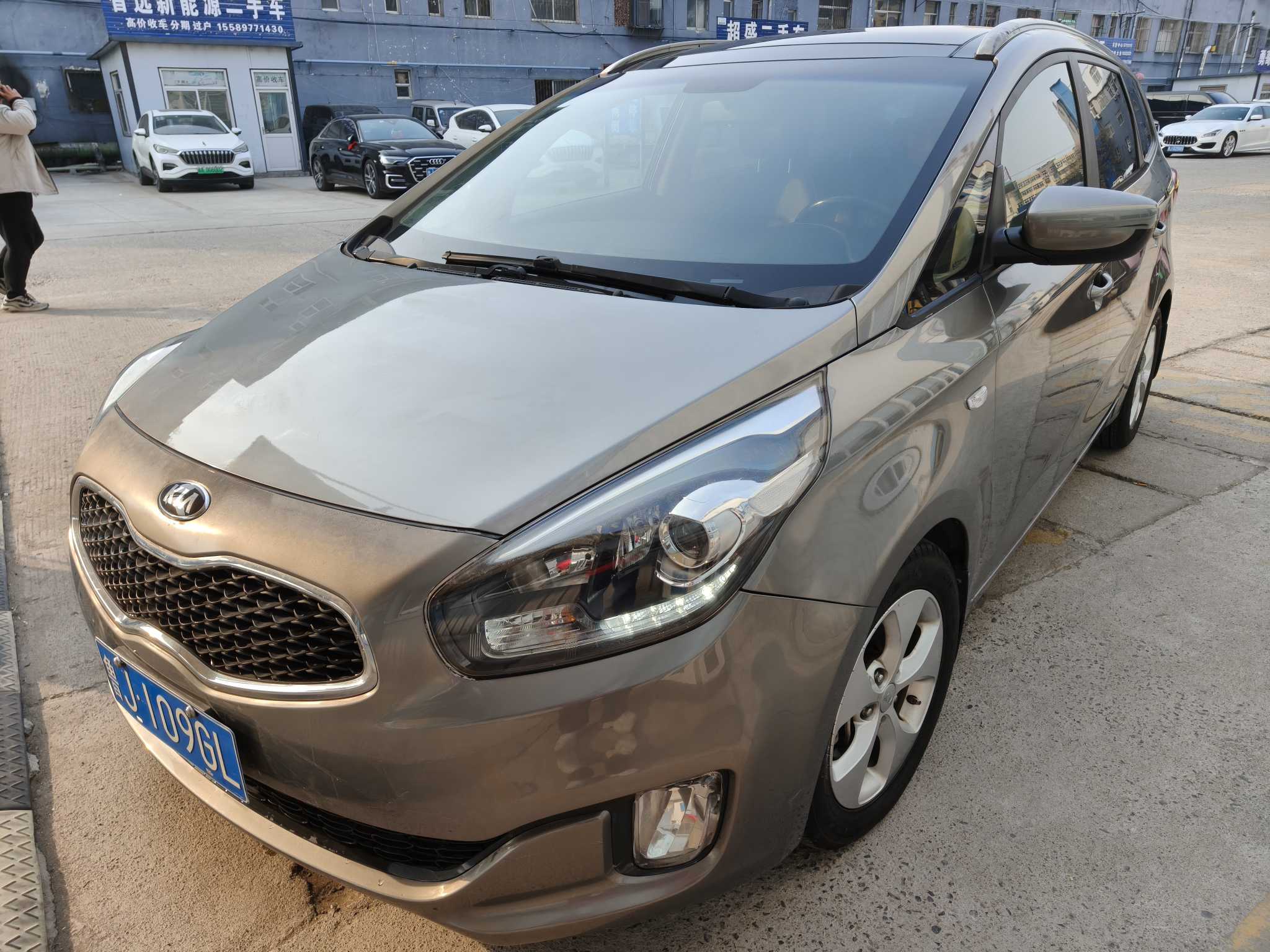 Kia Carens 2014 汽车图片 