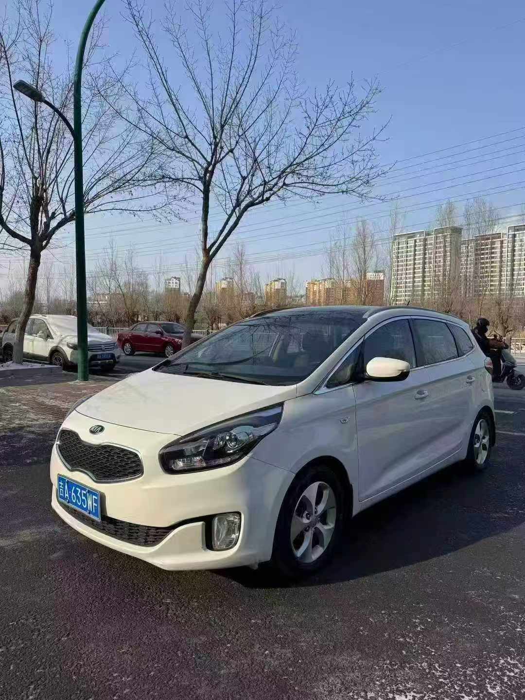 Kia Carens 2015 汽车图片 