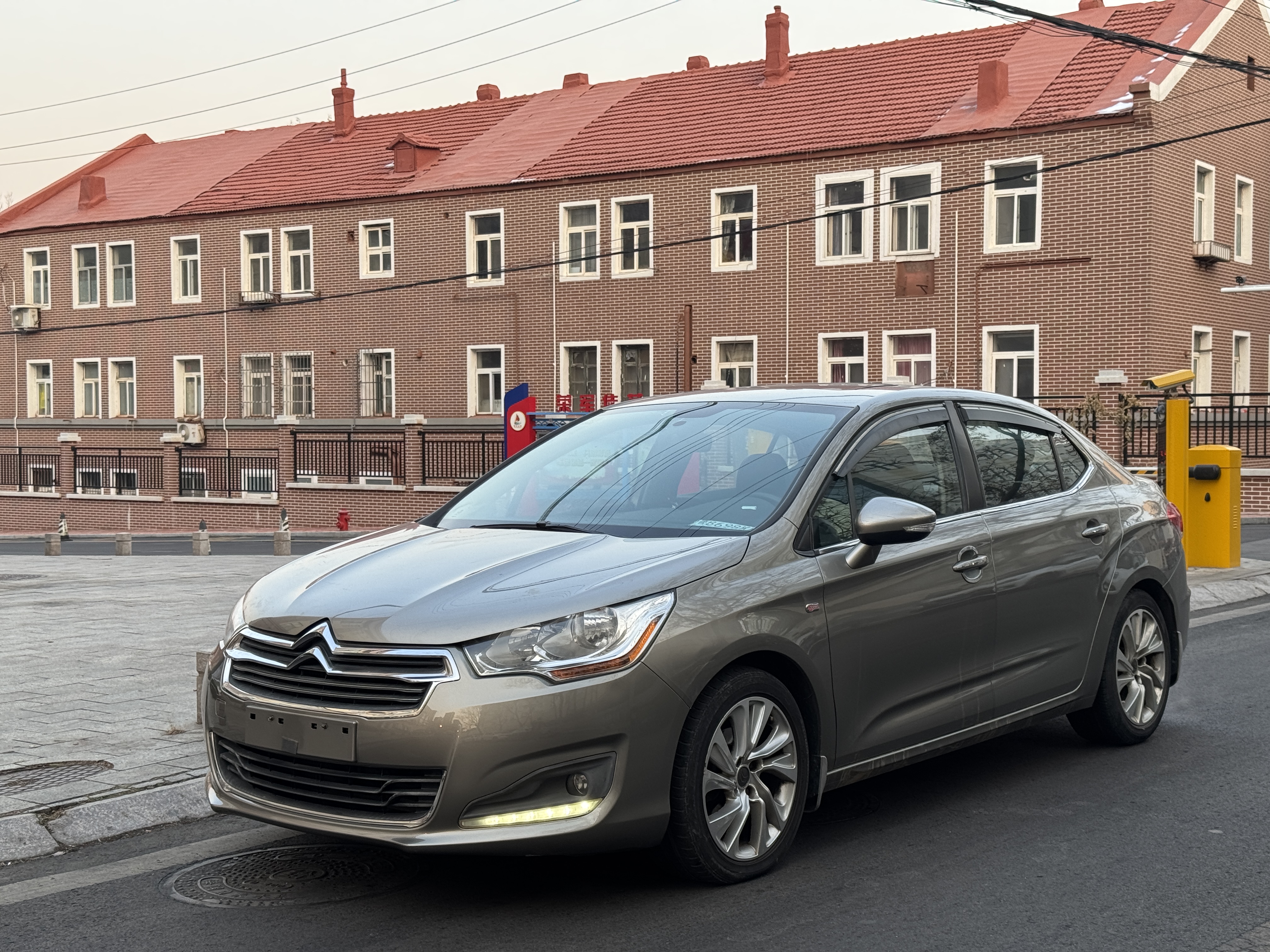 Citroen C4L 2013 car image 