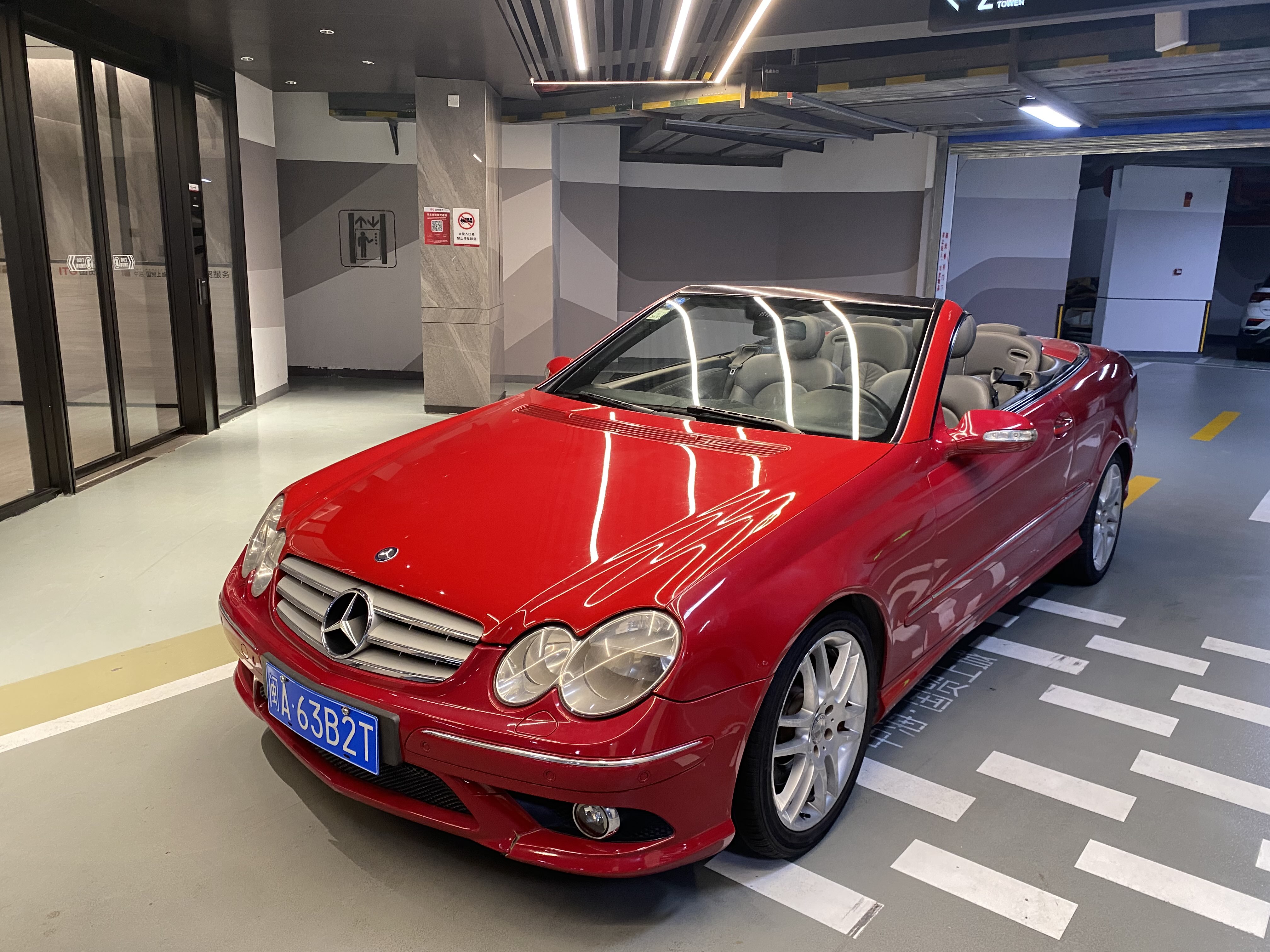 Mercedes-Benz CLK Class 2009 car image 